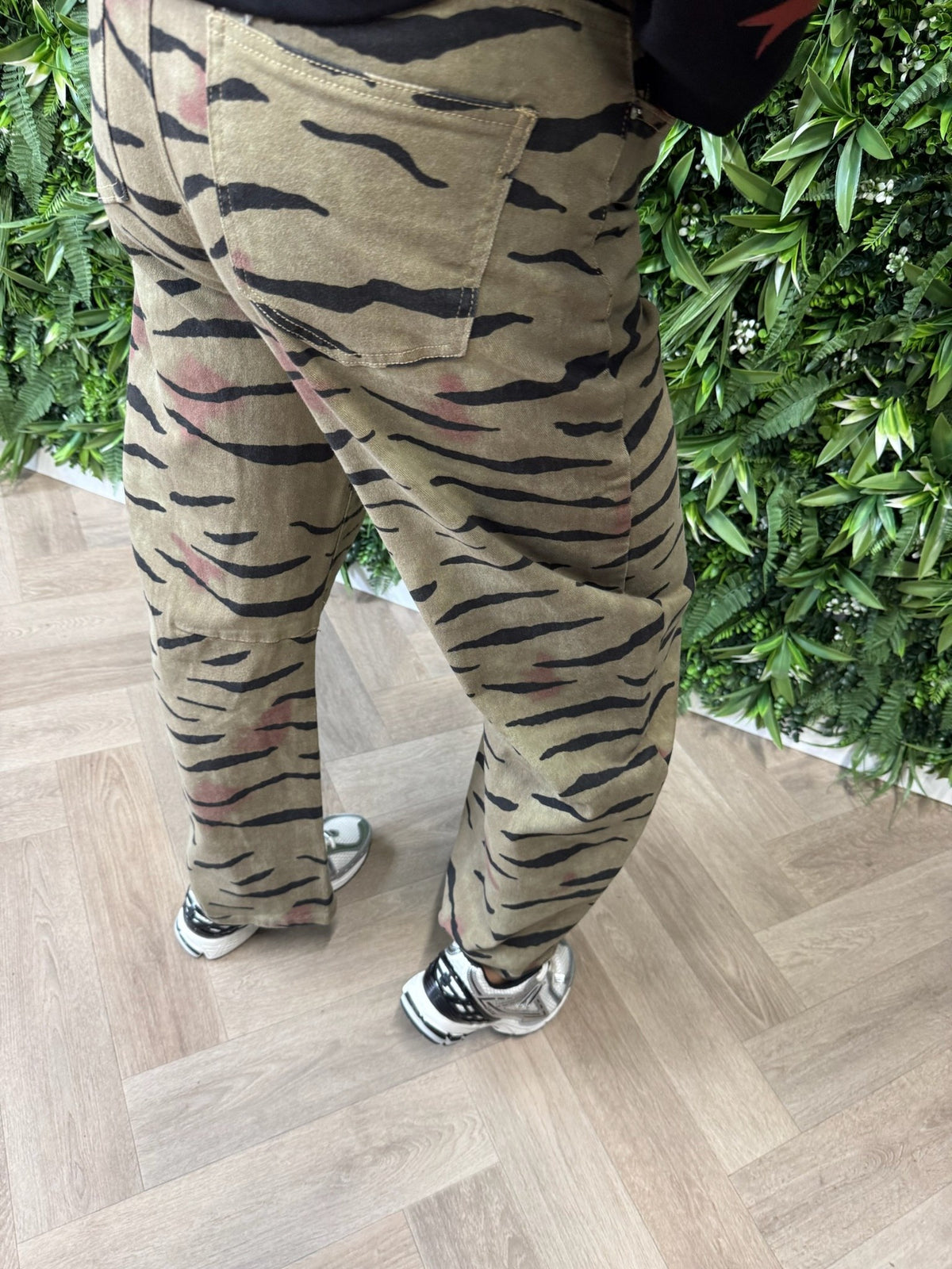 Jewelly zebra print balloon fit olijfgroen