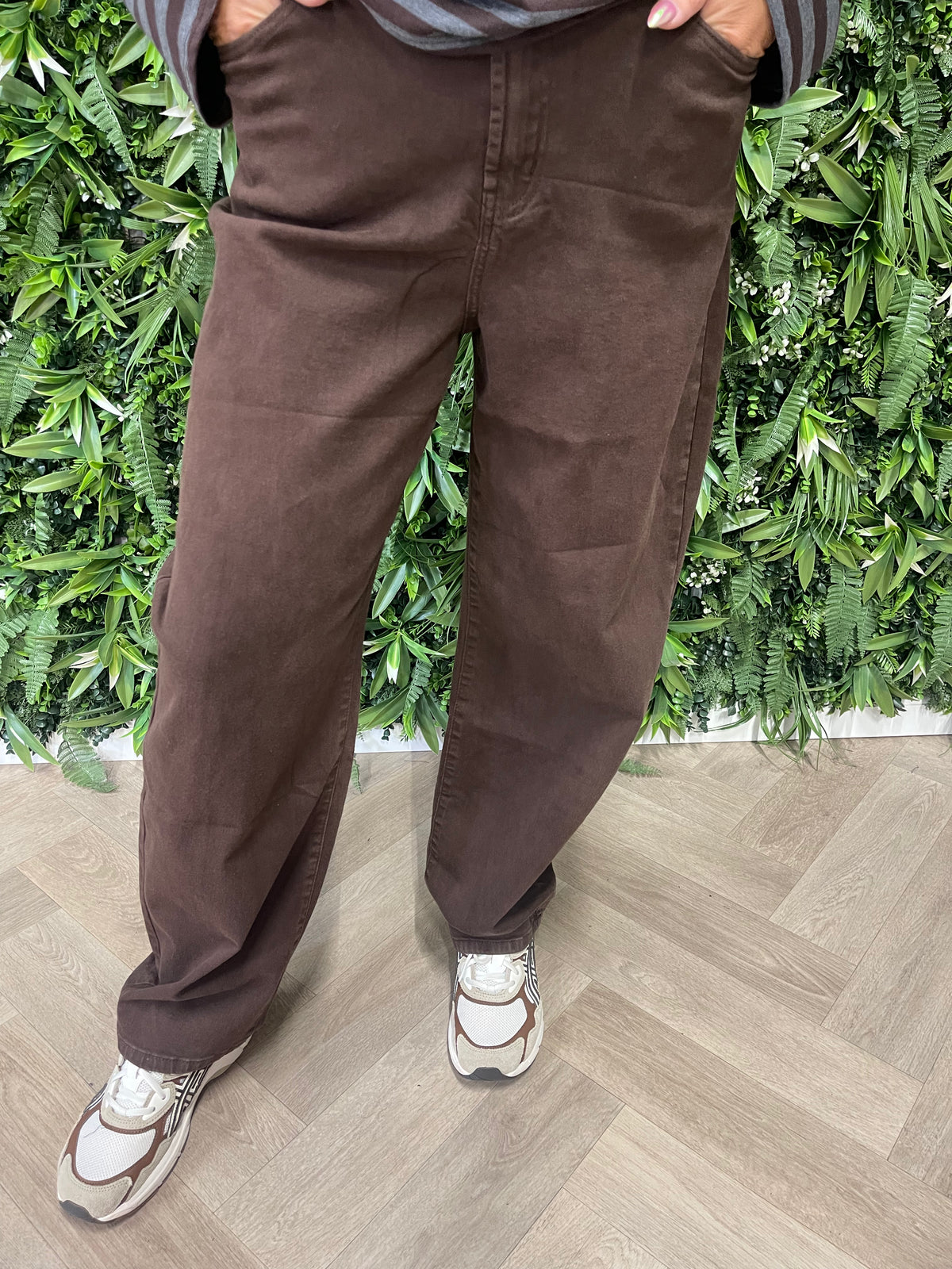 Norfy Barrel fit jeans donkerbruin