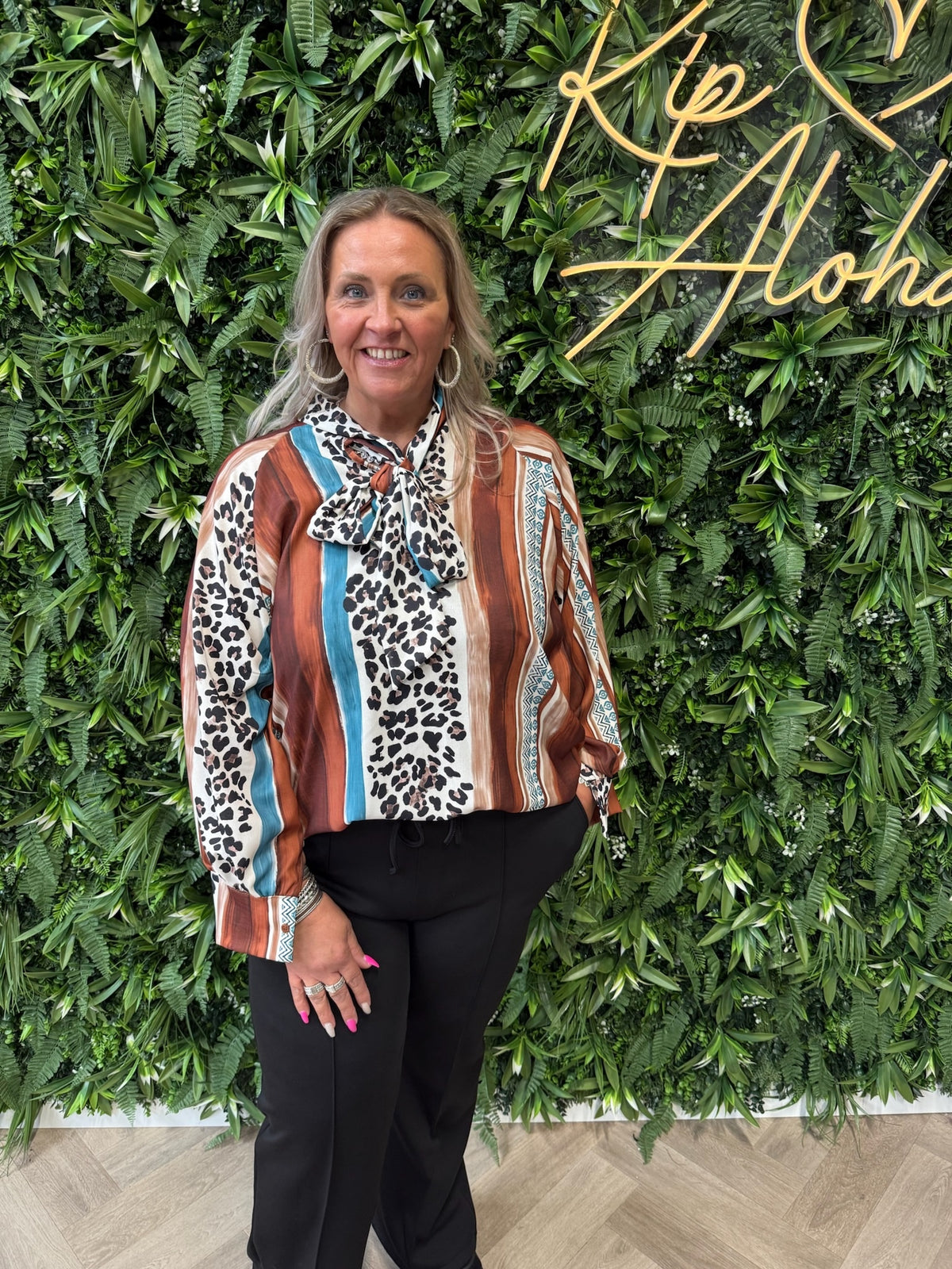 Blouse strik met strepen en panterprint roestbruin