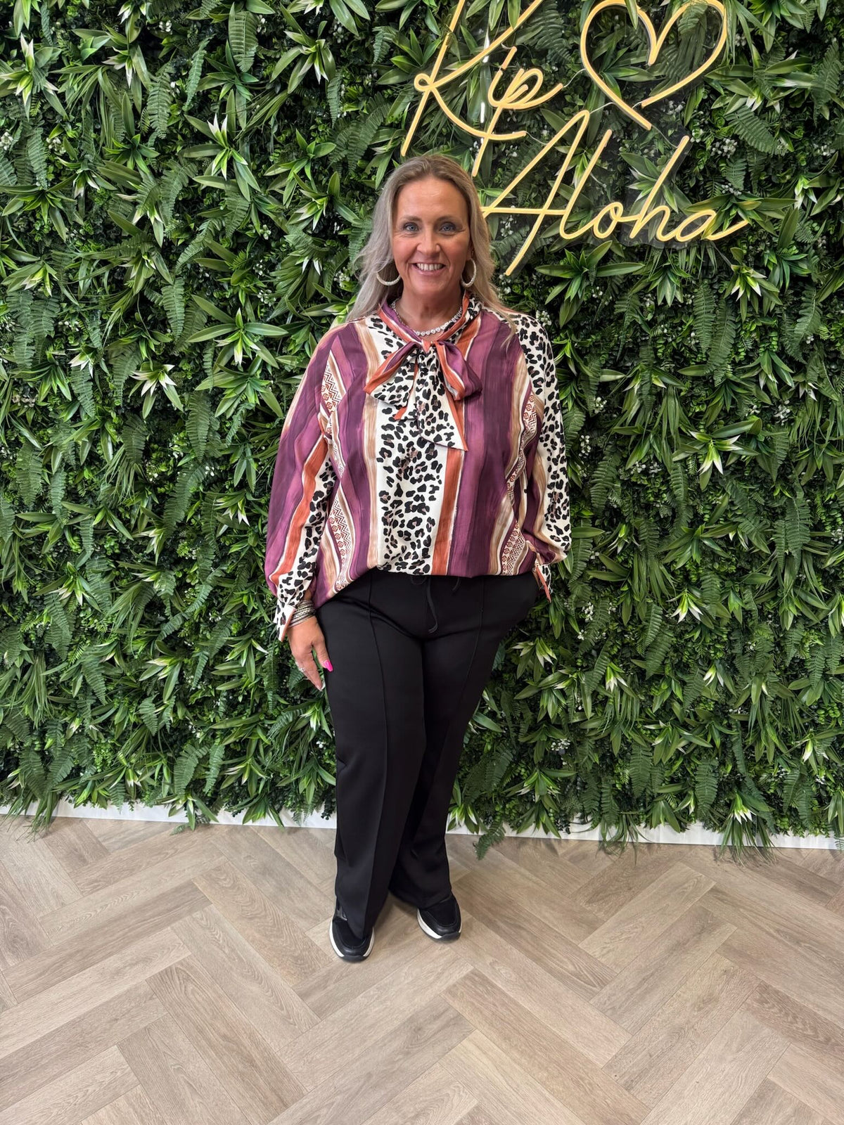 Blouse strik met strepen en panterprint aubergine