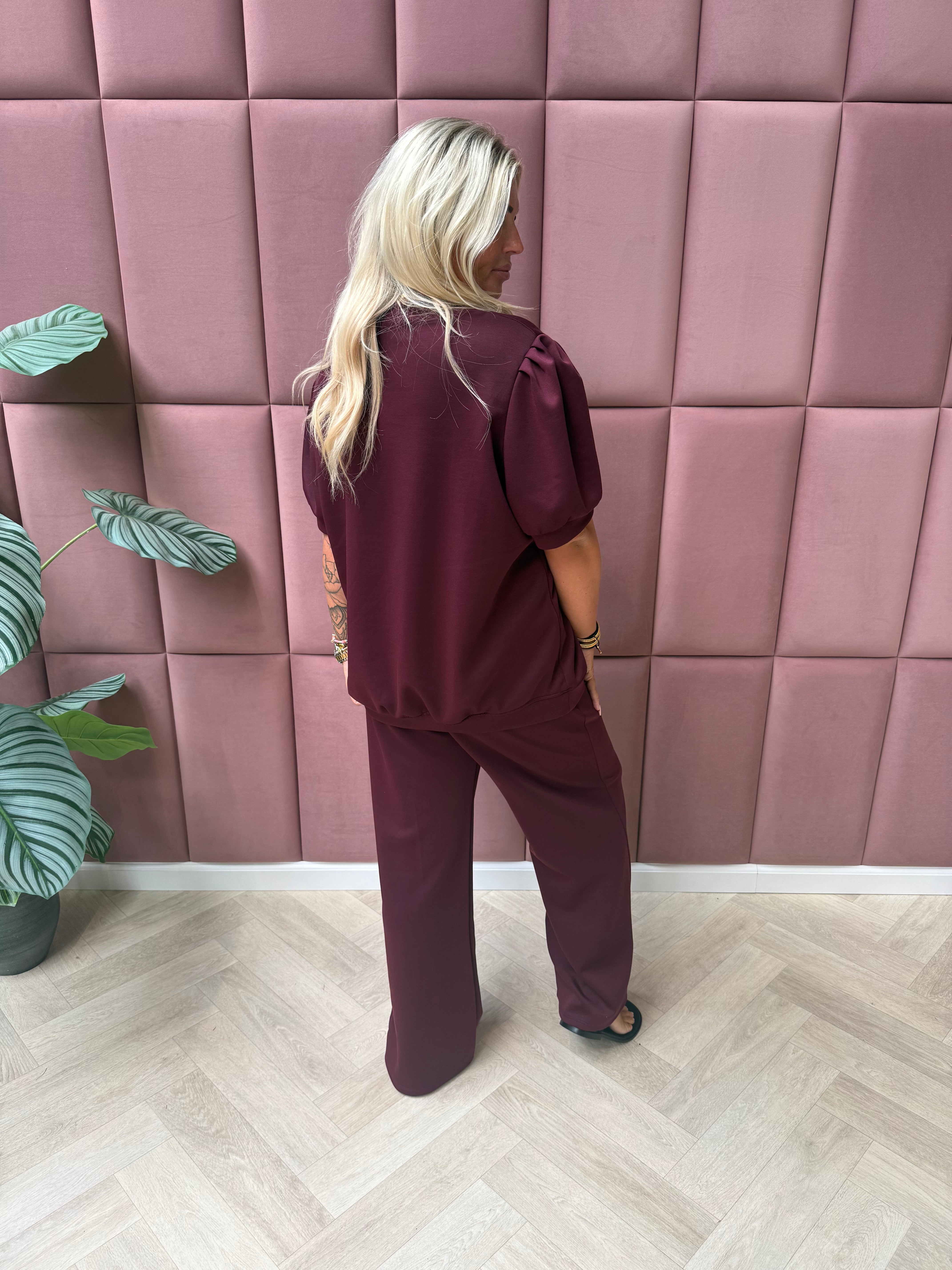 tweedelig pak sweater korte pofmouwen bordeaux