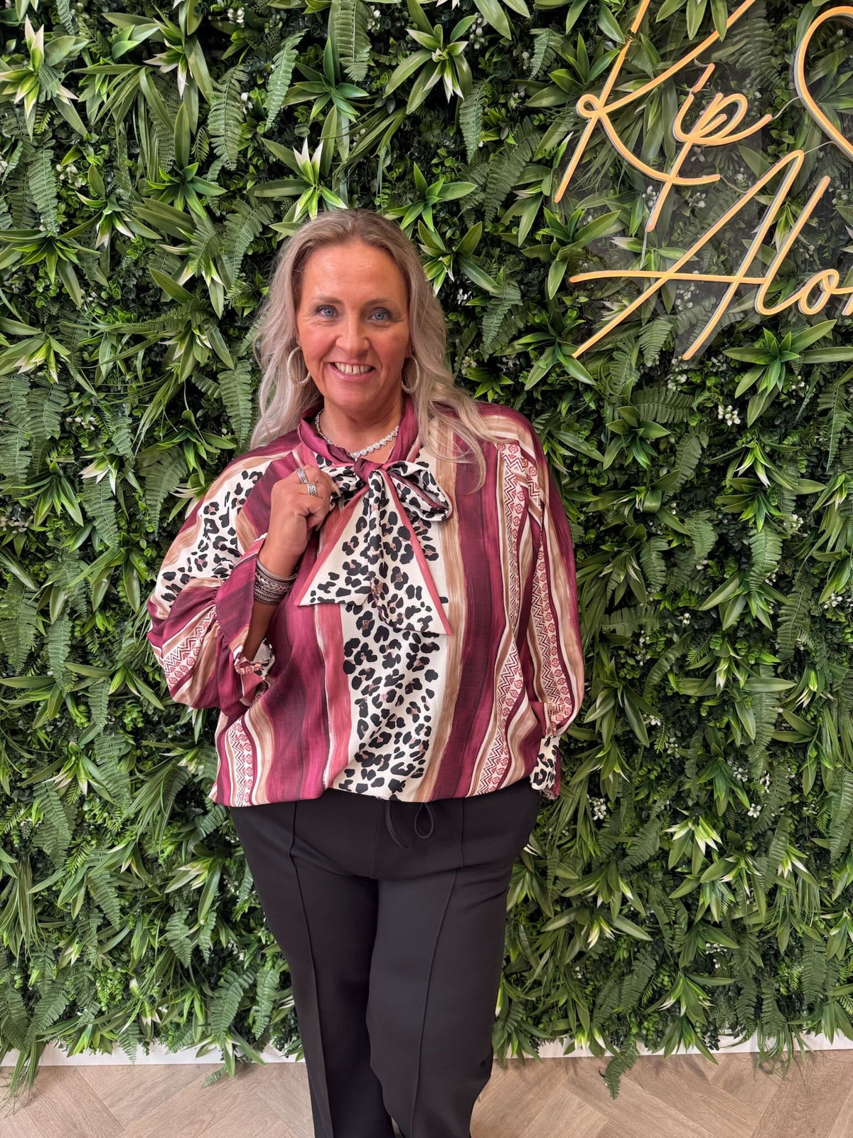 Blouse strik met strepen en panterprint bordeaux
