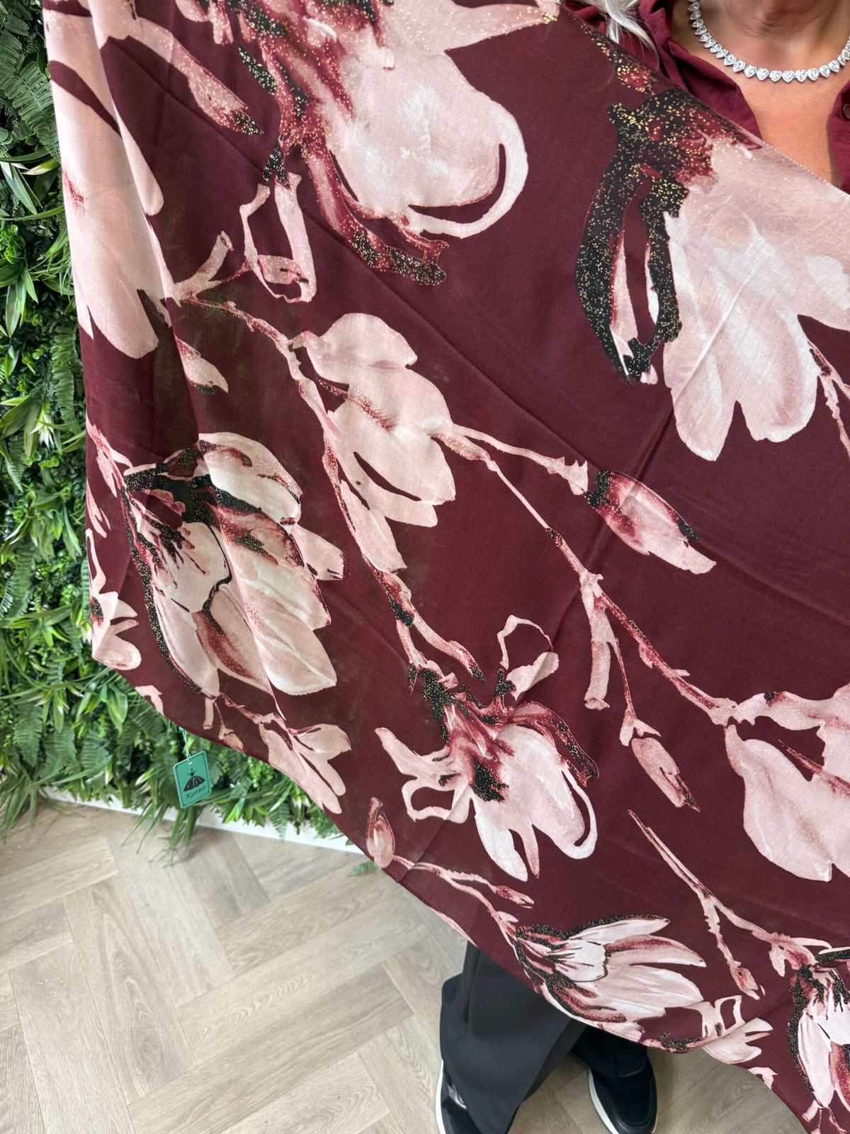 Sjaal bloemen bordeaux