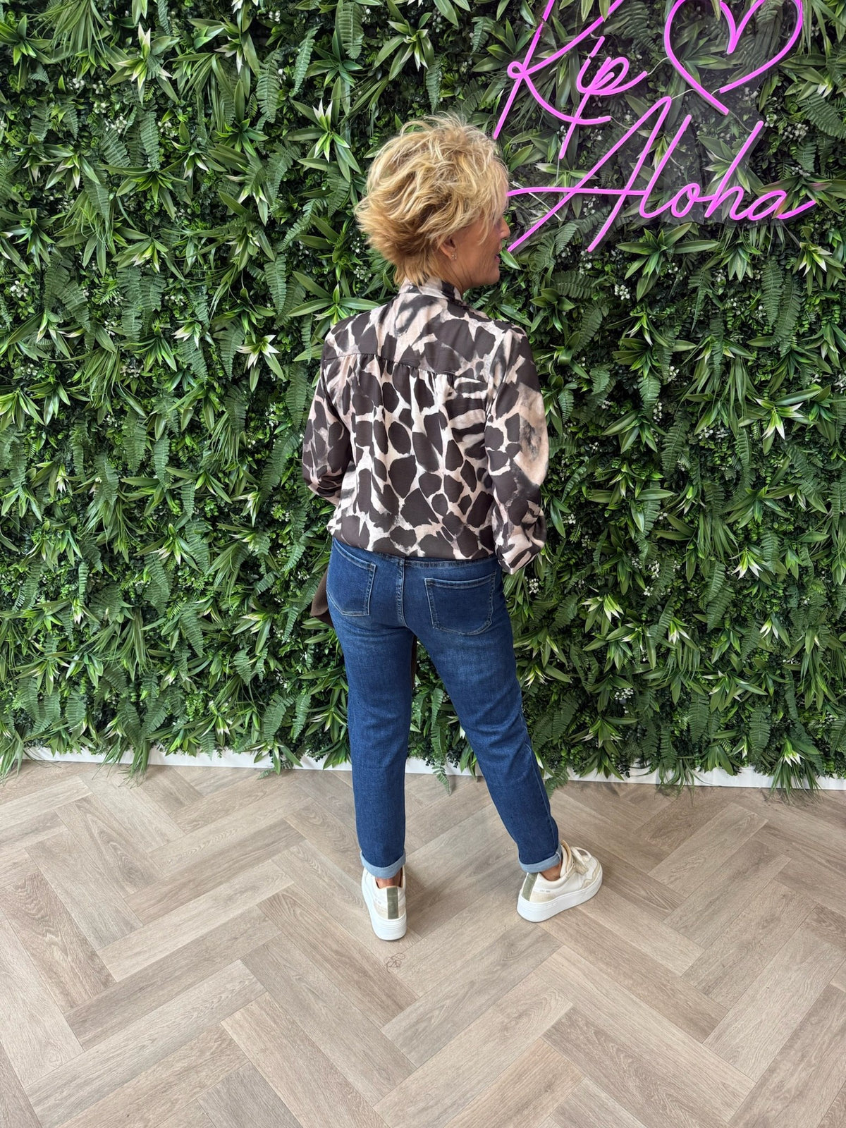 Blouse met strik giraffe print legergroen