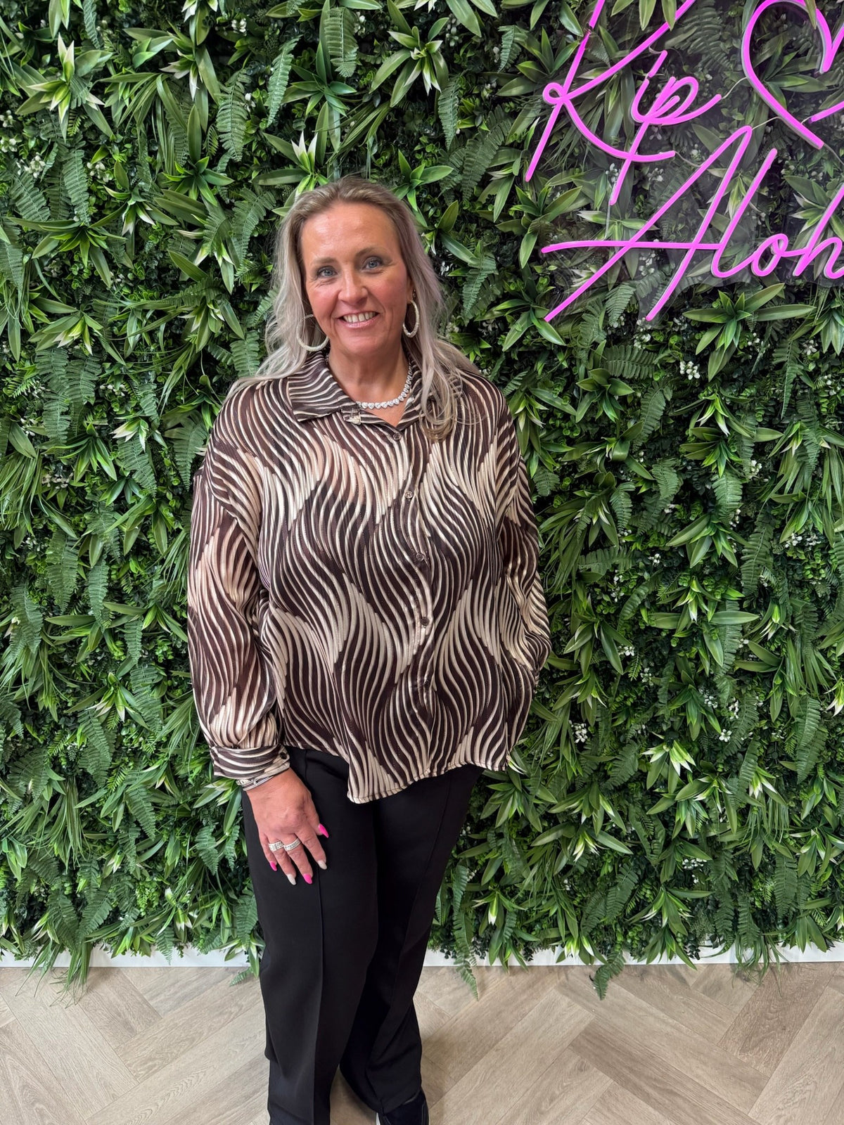 Blouse lines donkerbruin