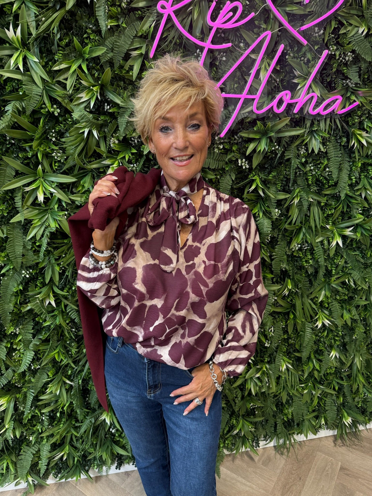 Blouse met strik giraffe print bordeaux