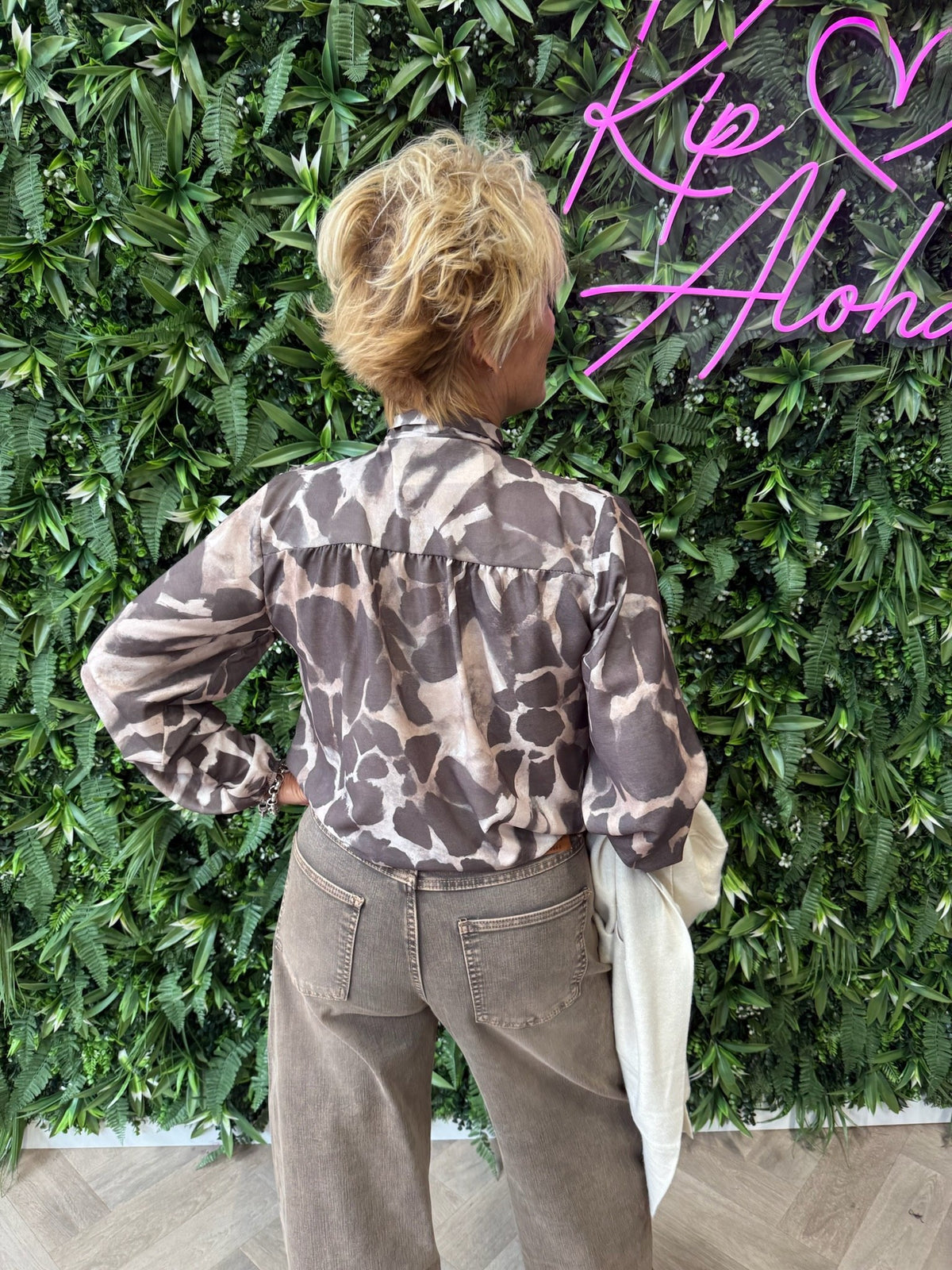 Blouse met strik giraffe print bruin