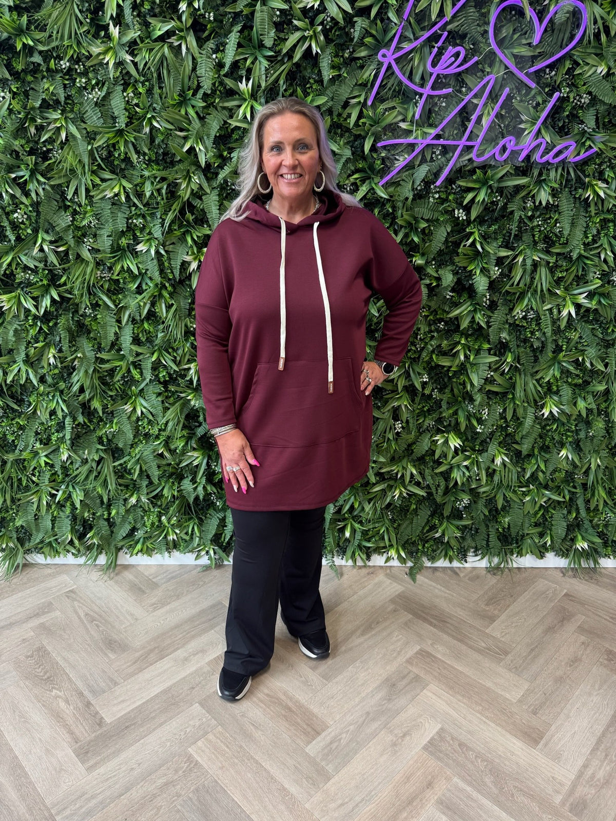 Sweaterdress met capuchon uni bordeaux