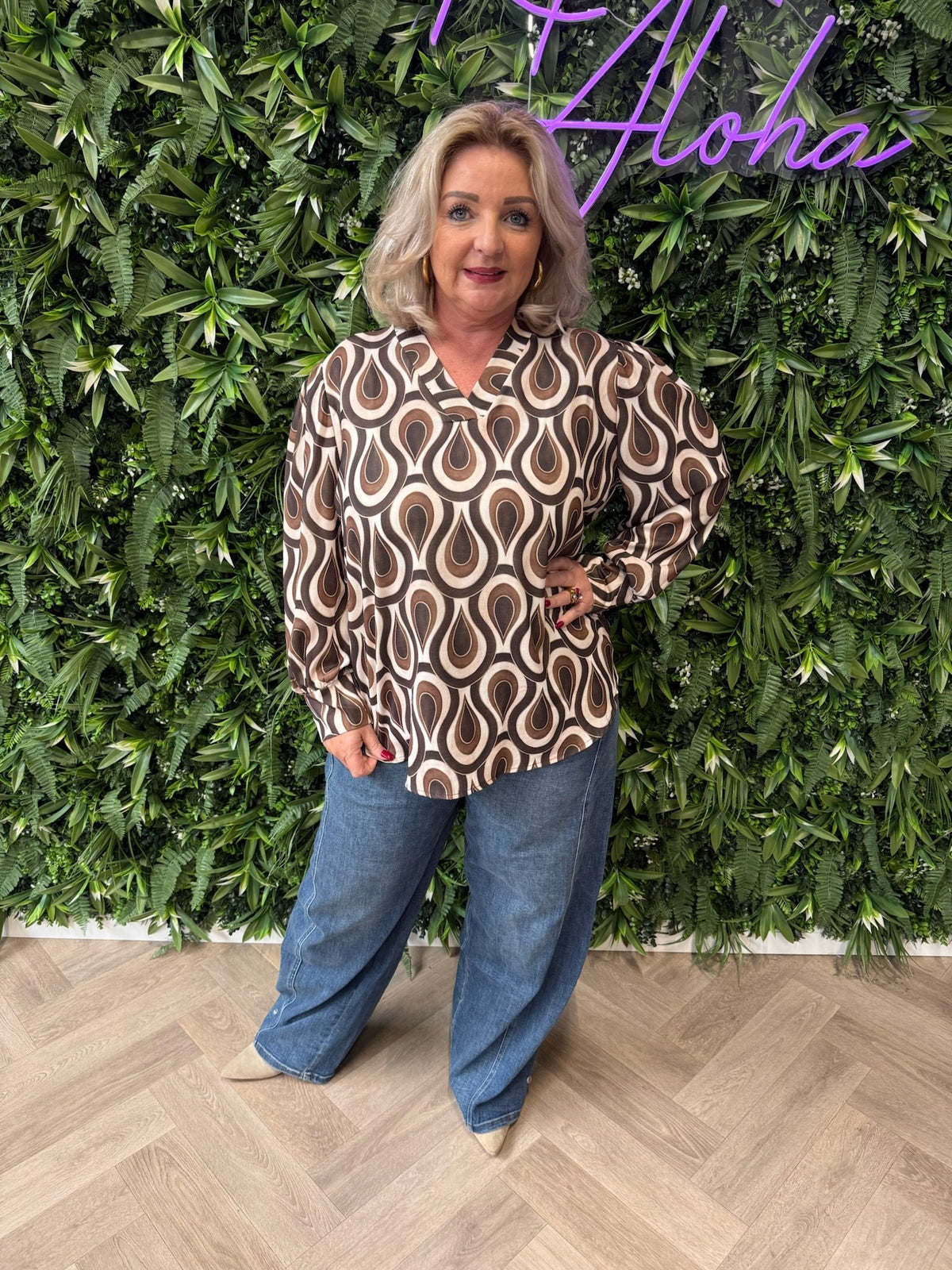 Top v-hals print druppel bruin