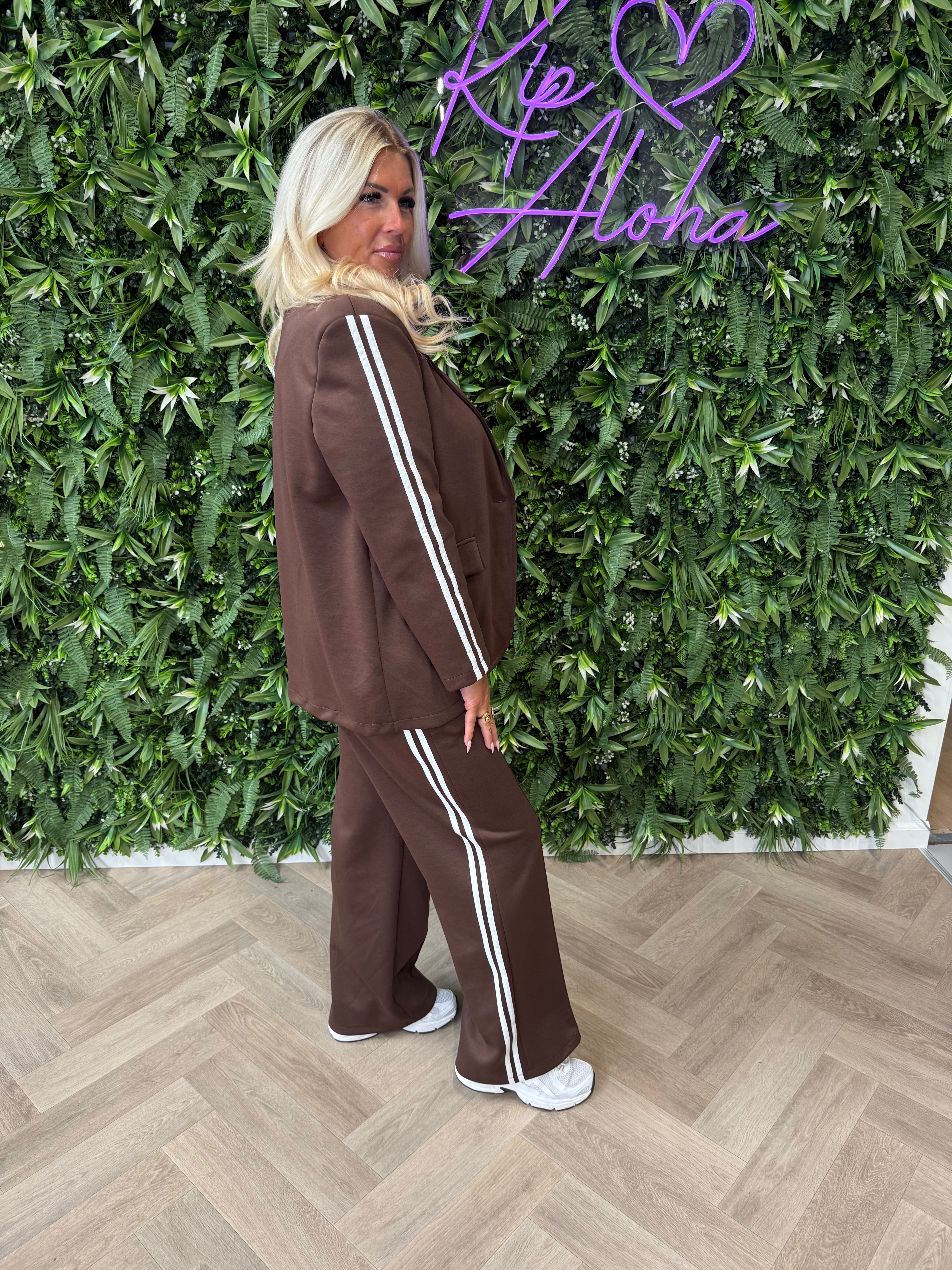 Tweedelig blazer joggingspak met bies donkerbruin