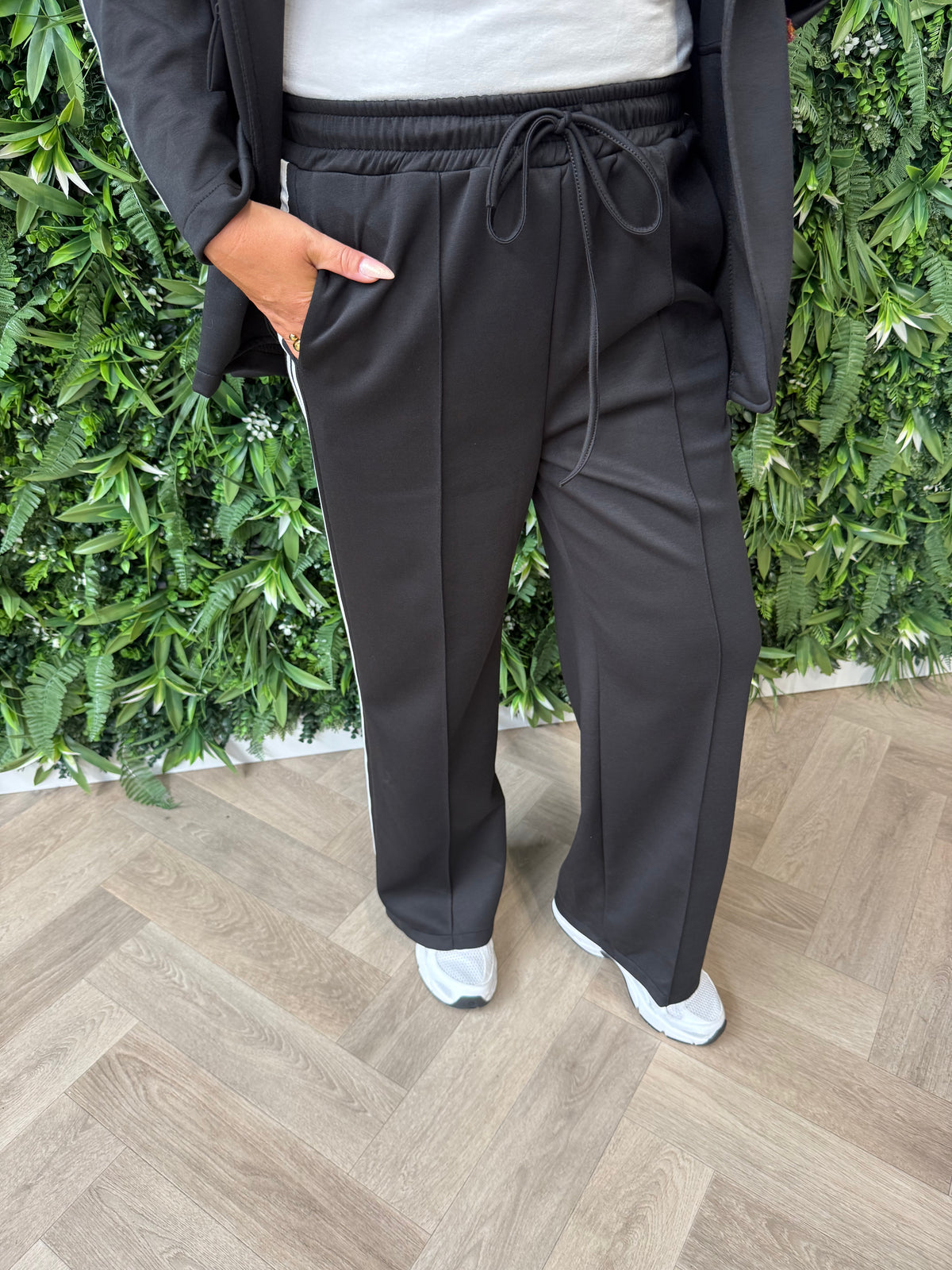 Tweedelig blazer joggingspak met bies zwart