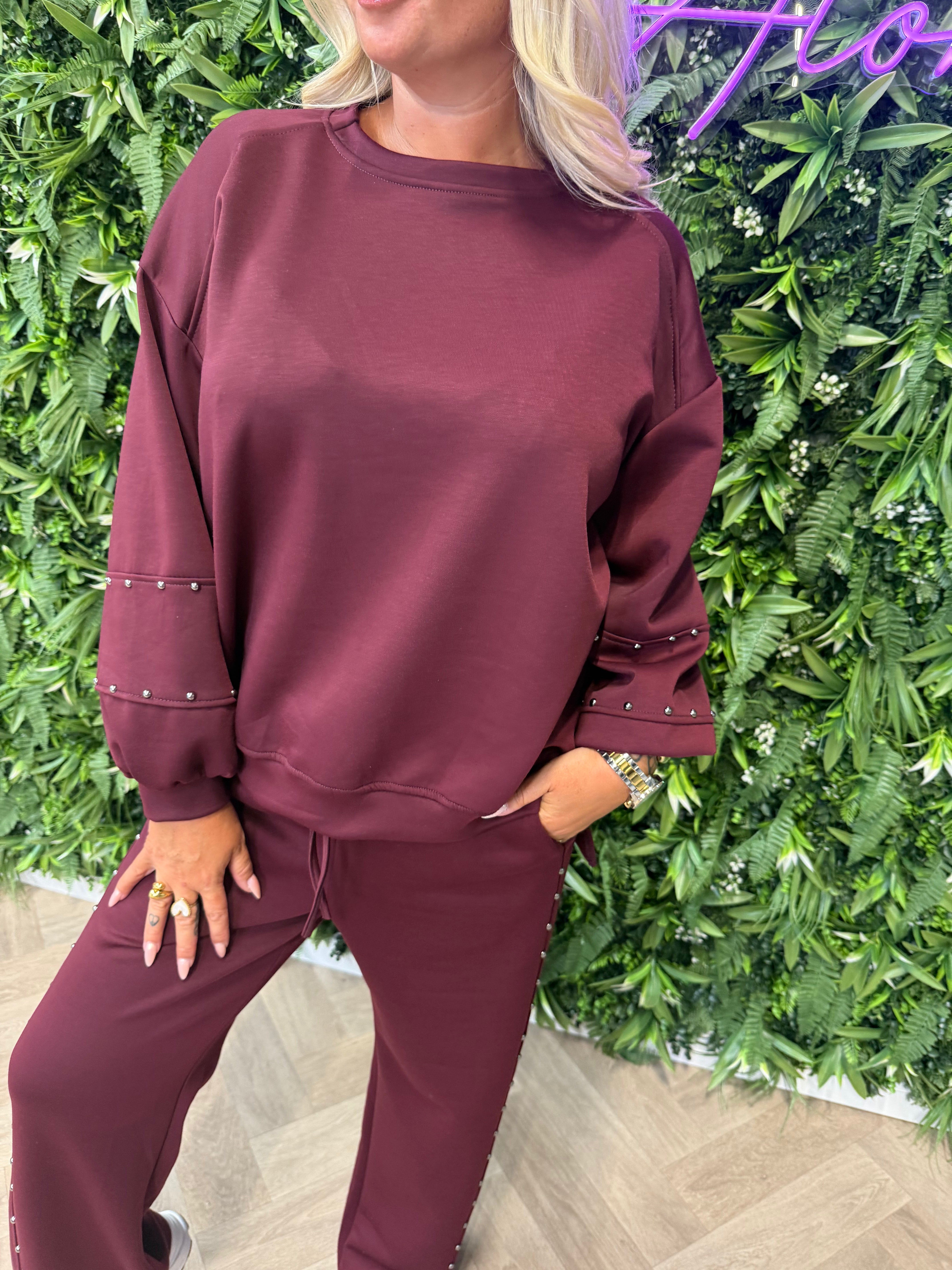 Tweedelig pak sweater pofmouwen studs bordeaux