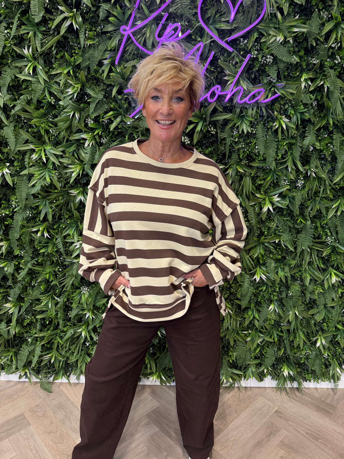 Sweater strepen donkerbruin