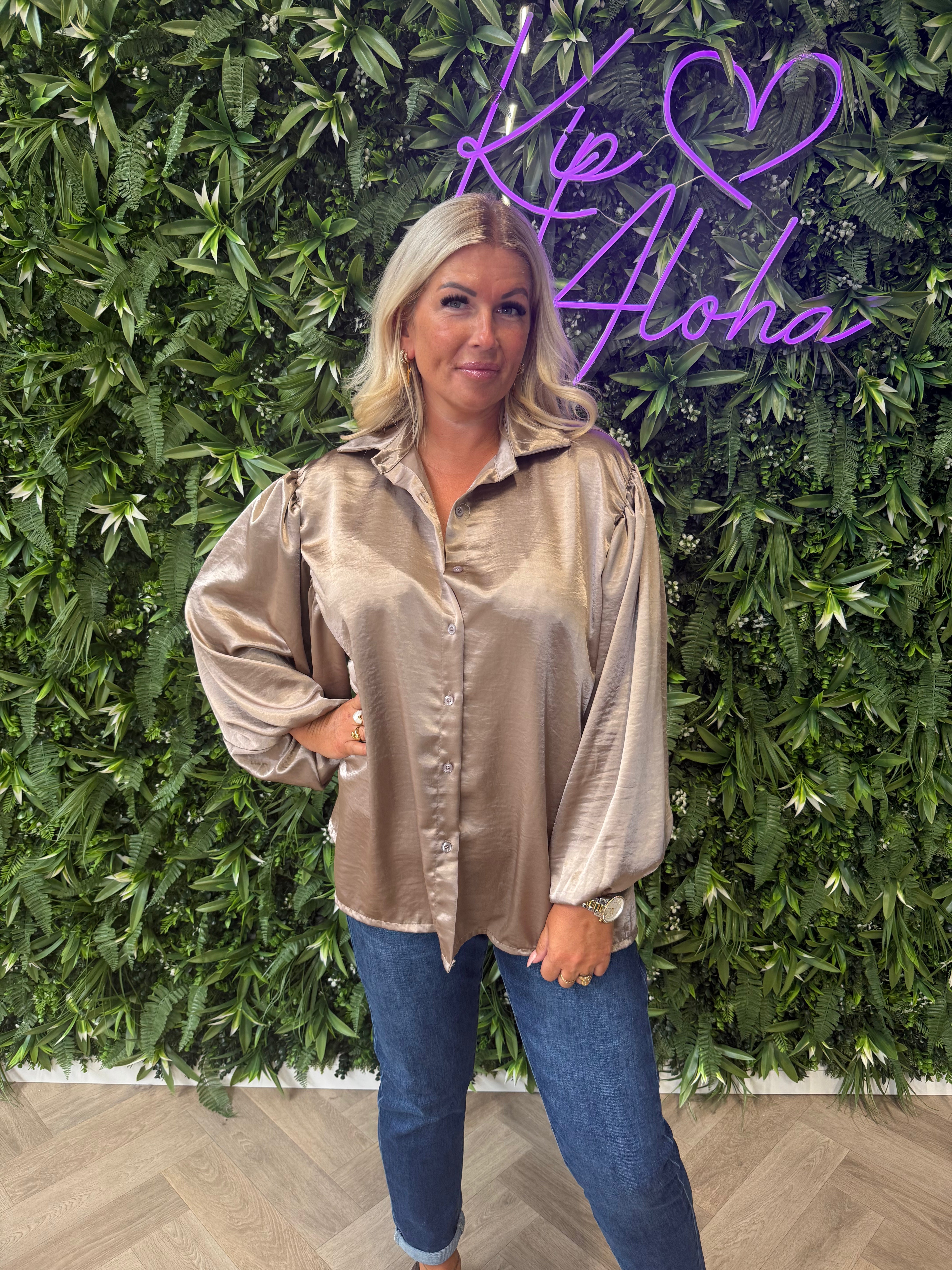 Silky blouse pofmouwen champagne