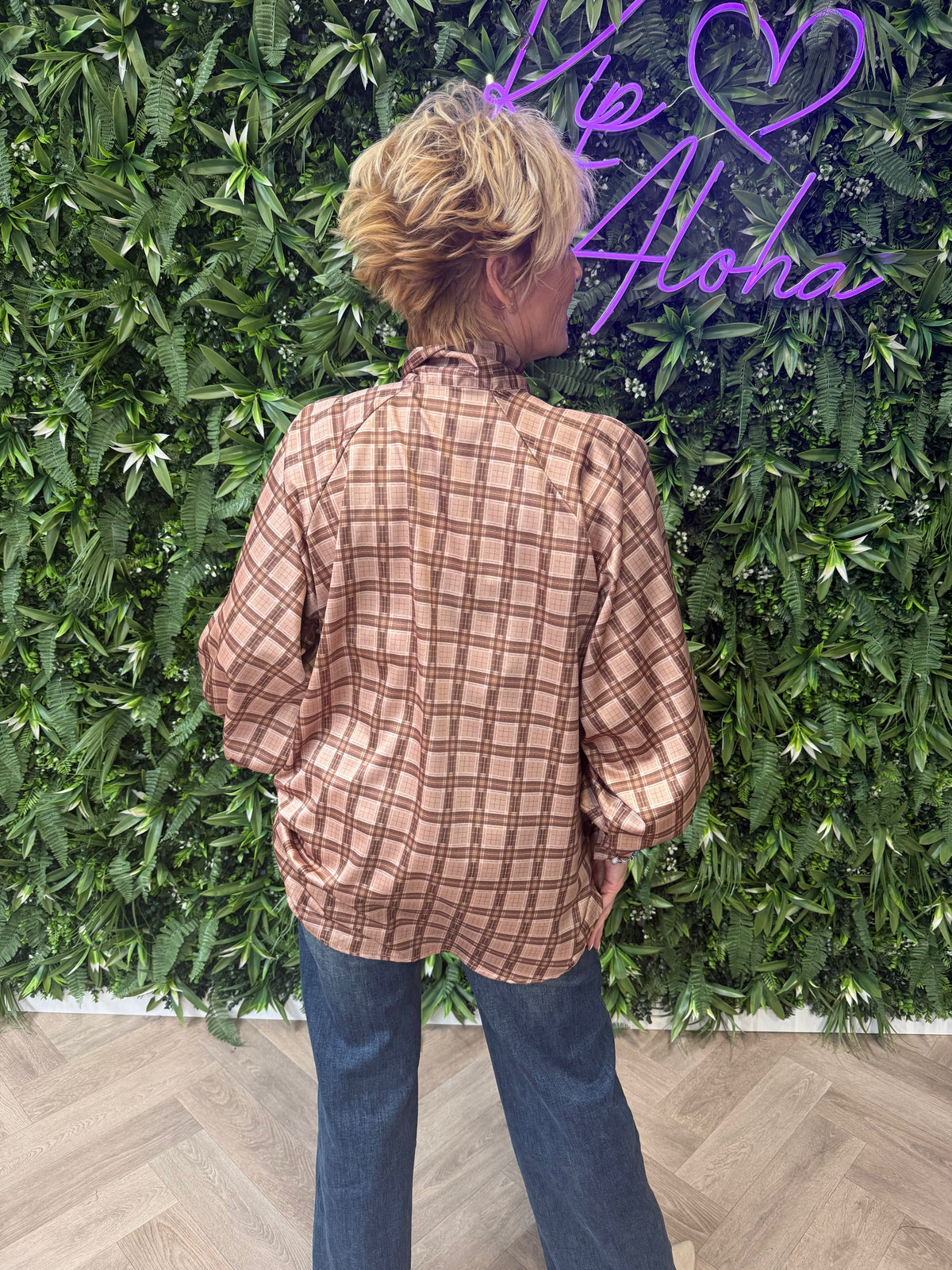 Blouse met strik geruit camel