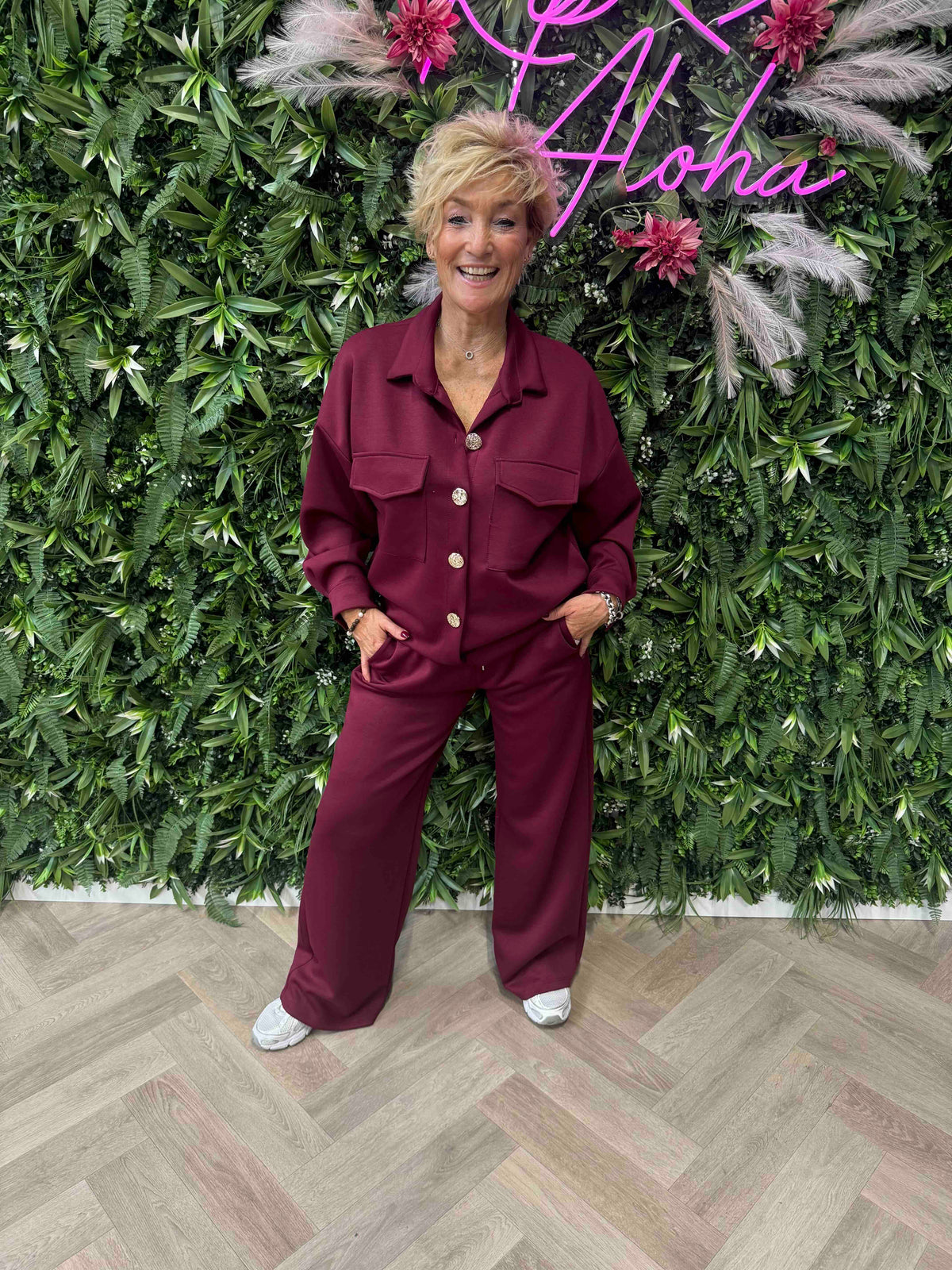Tweedelig pak blouse met knopen bordeaux
