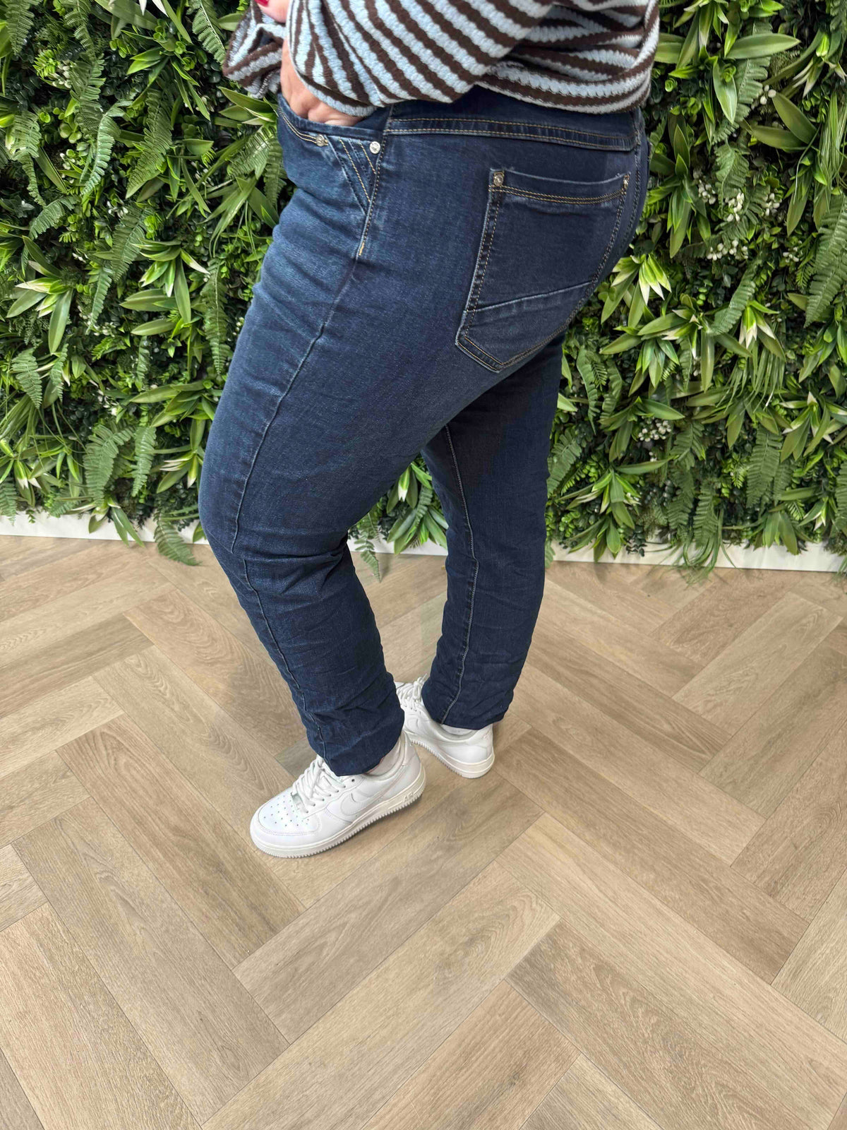 Karostar met sierknopen donkerblauw