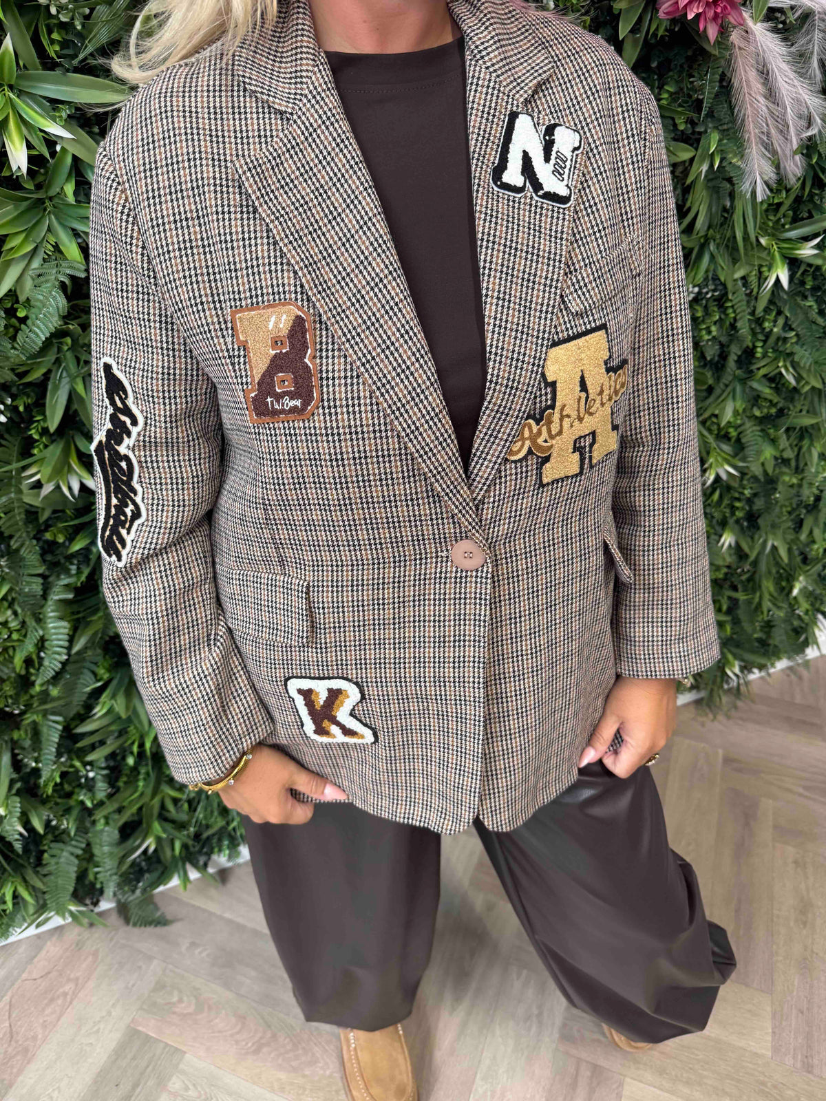 Blazer kleine ruit teddy applicatie lichtbruin