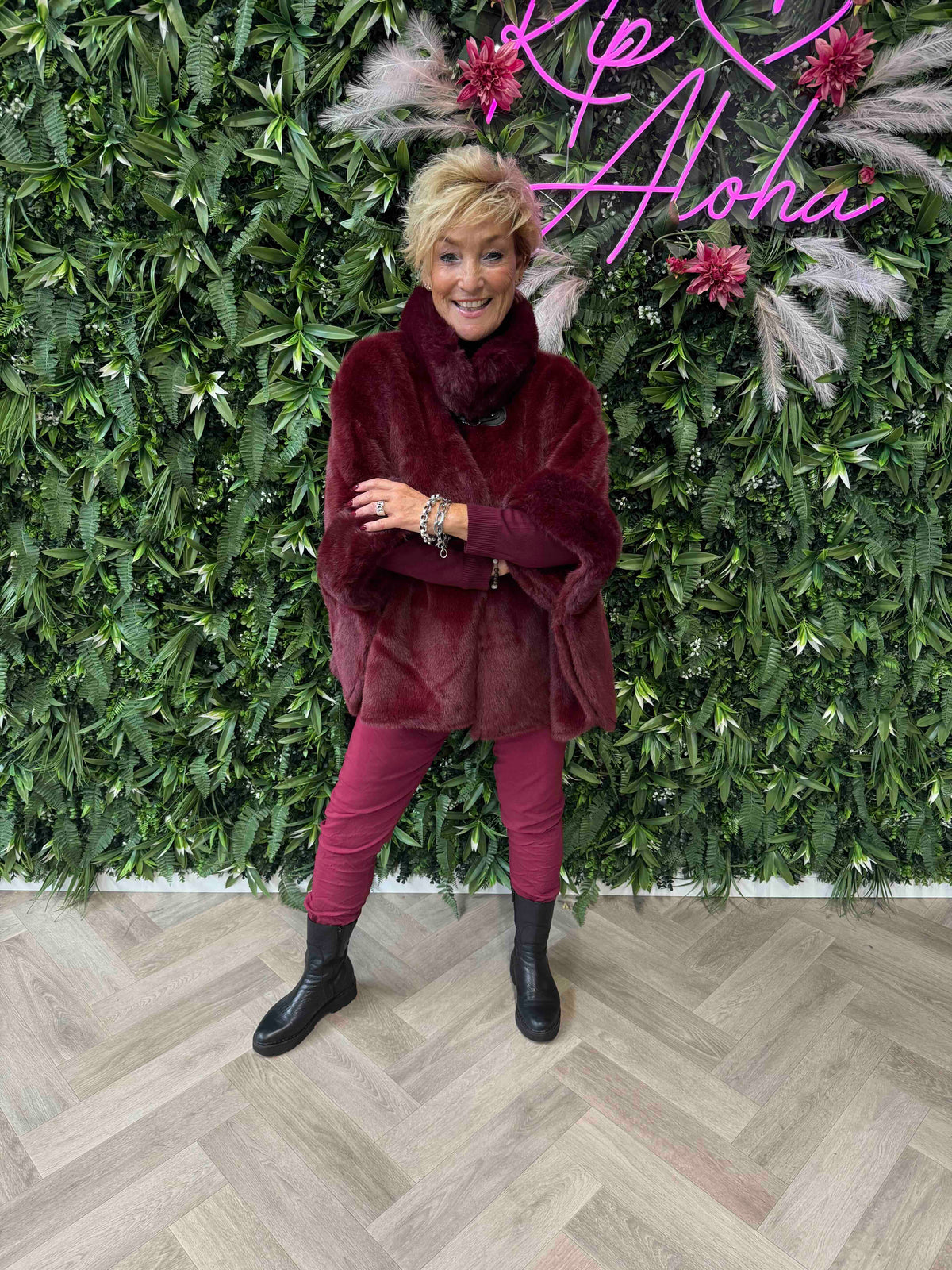 Faux fur jas korte mouwen bordeaux