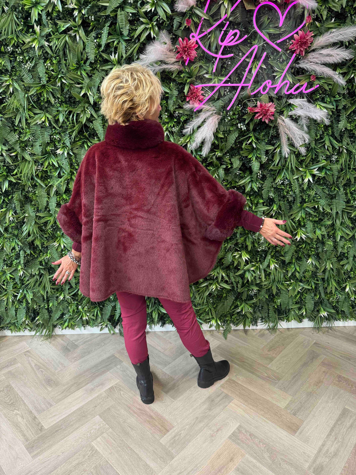 Faux fur jas korte mouwen bordeaux