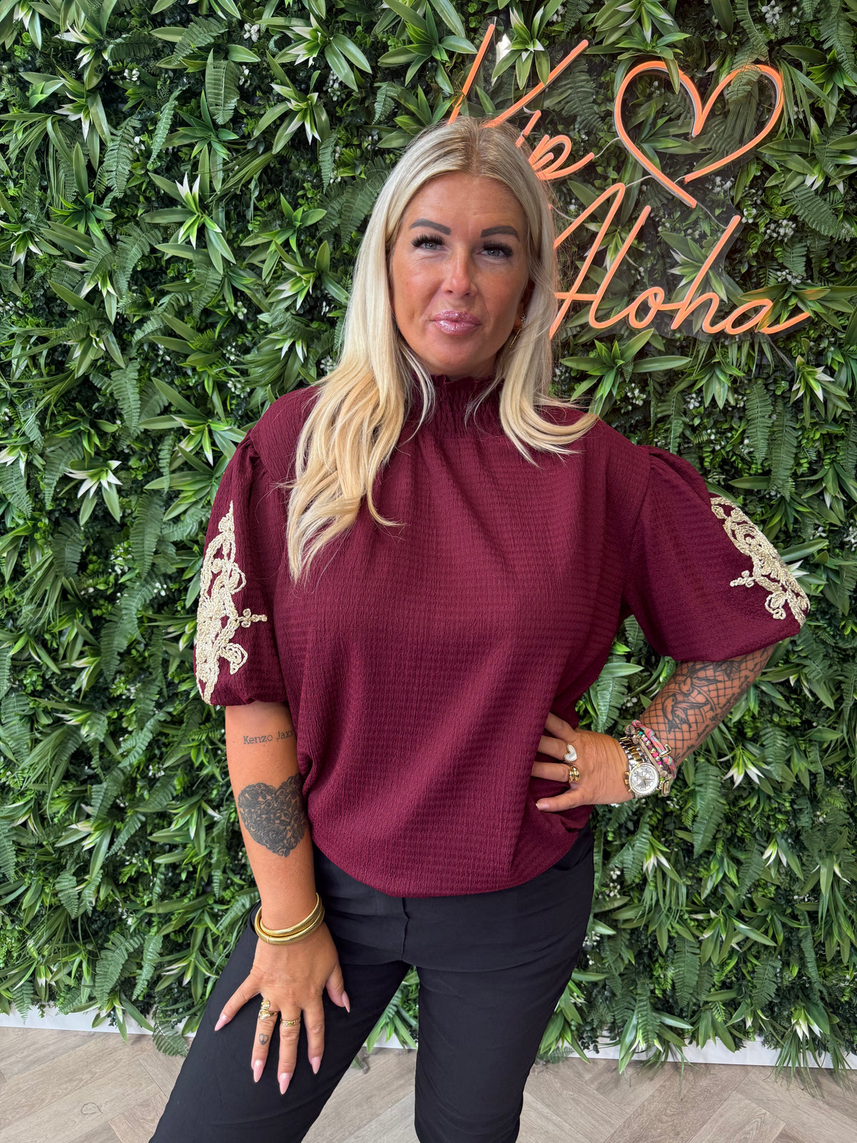 Crepe top korte pofmouwen bordeaux