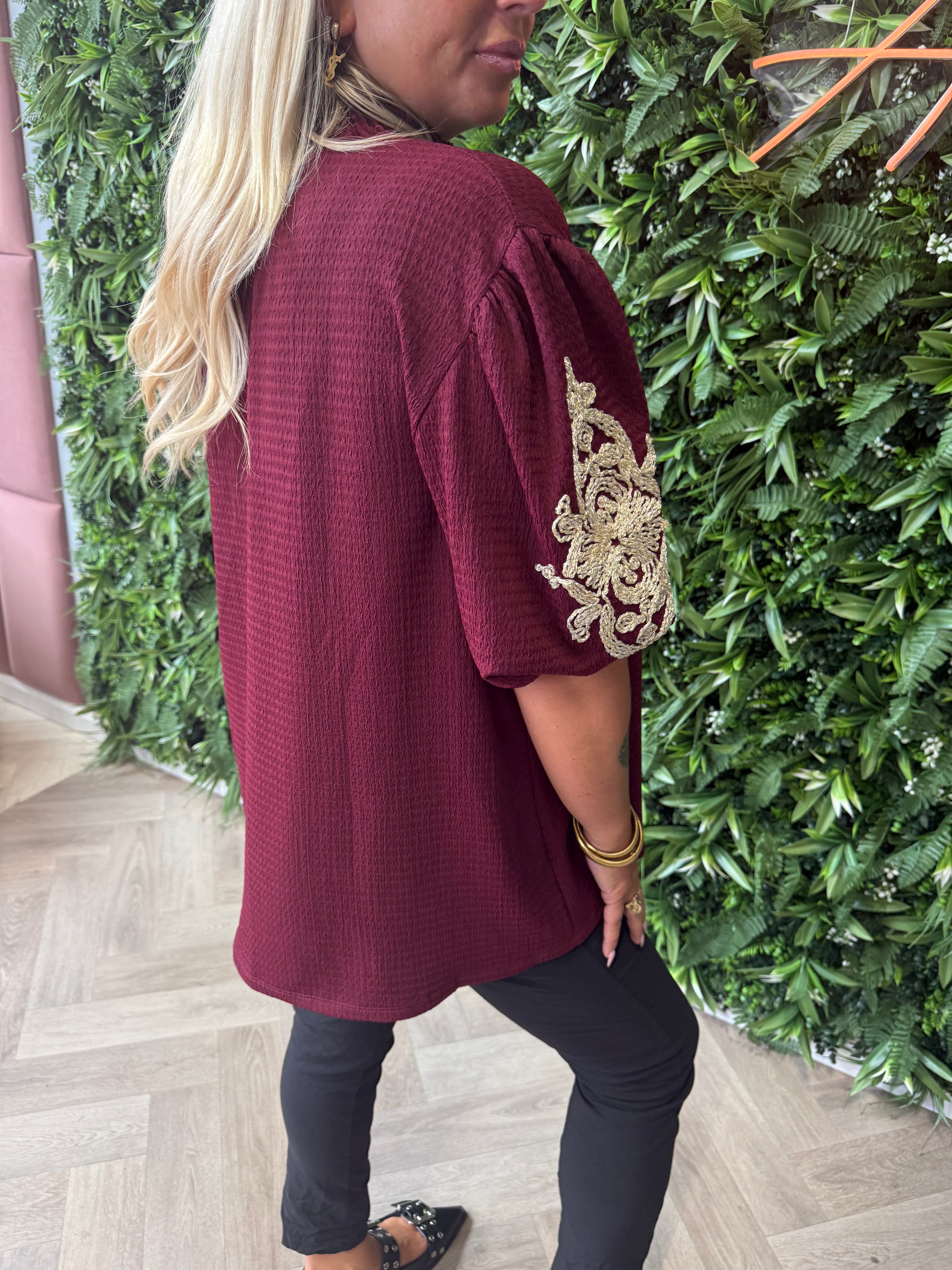 Crepe top korte pofmouwen bordeaux