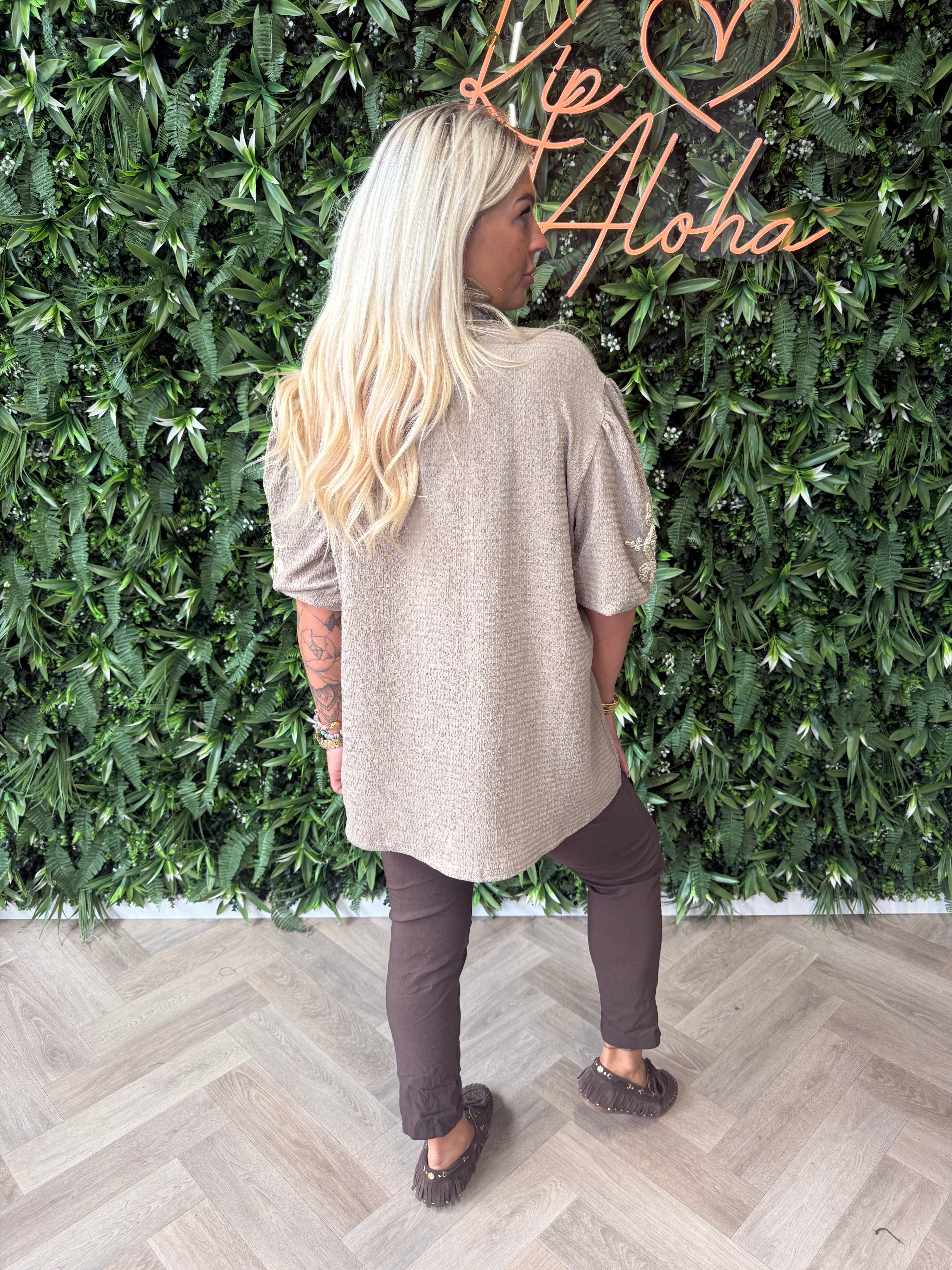 Crepe top korte pofmouwen taupe