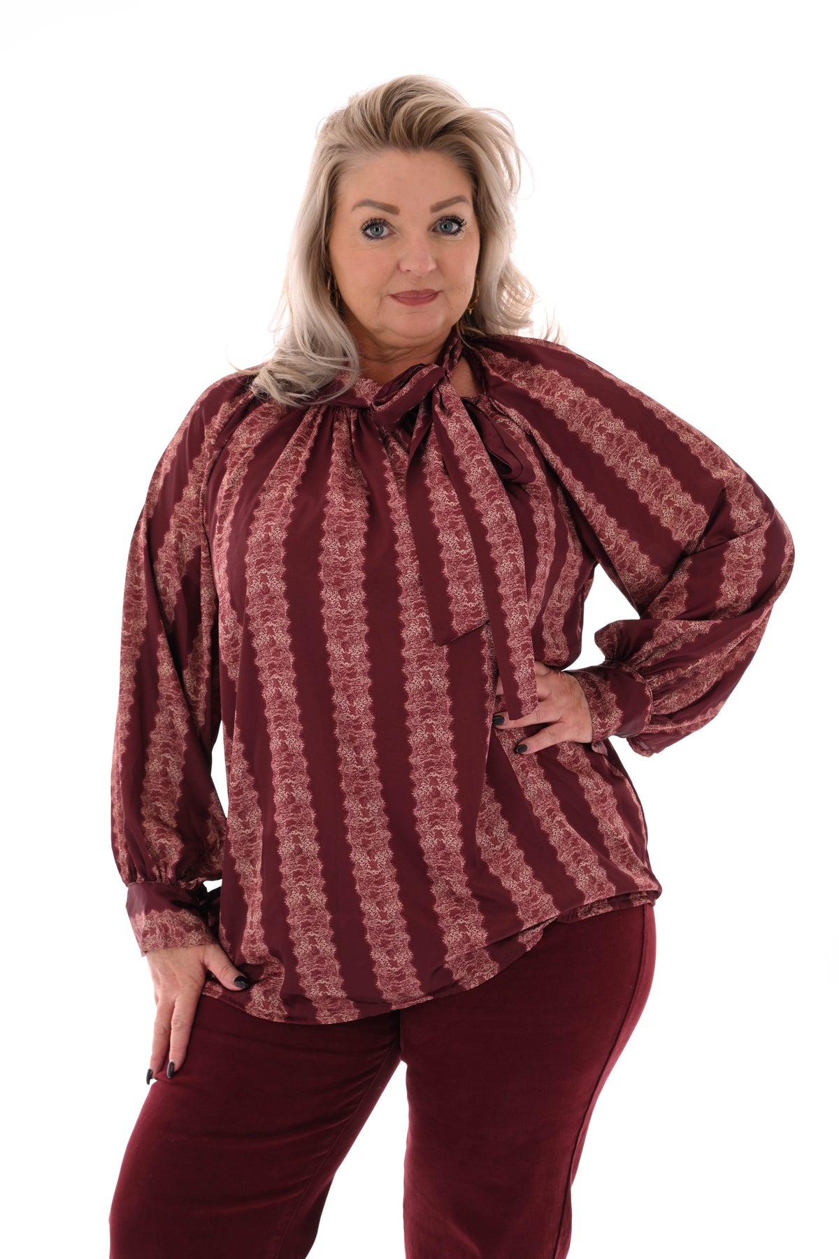 Silky blouse met strik kant detail bordeaux