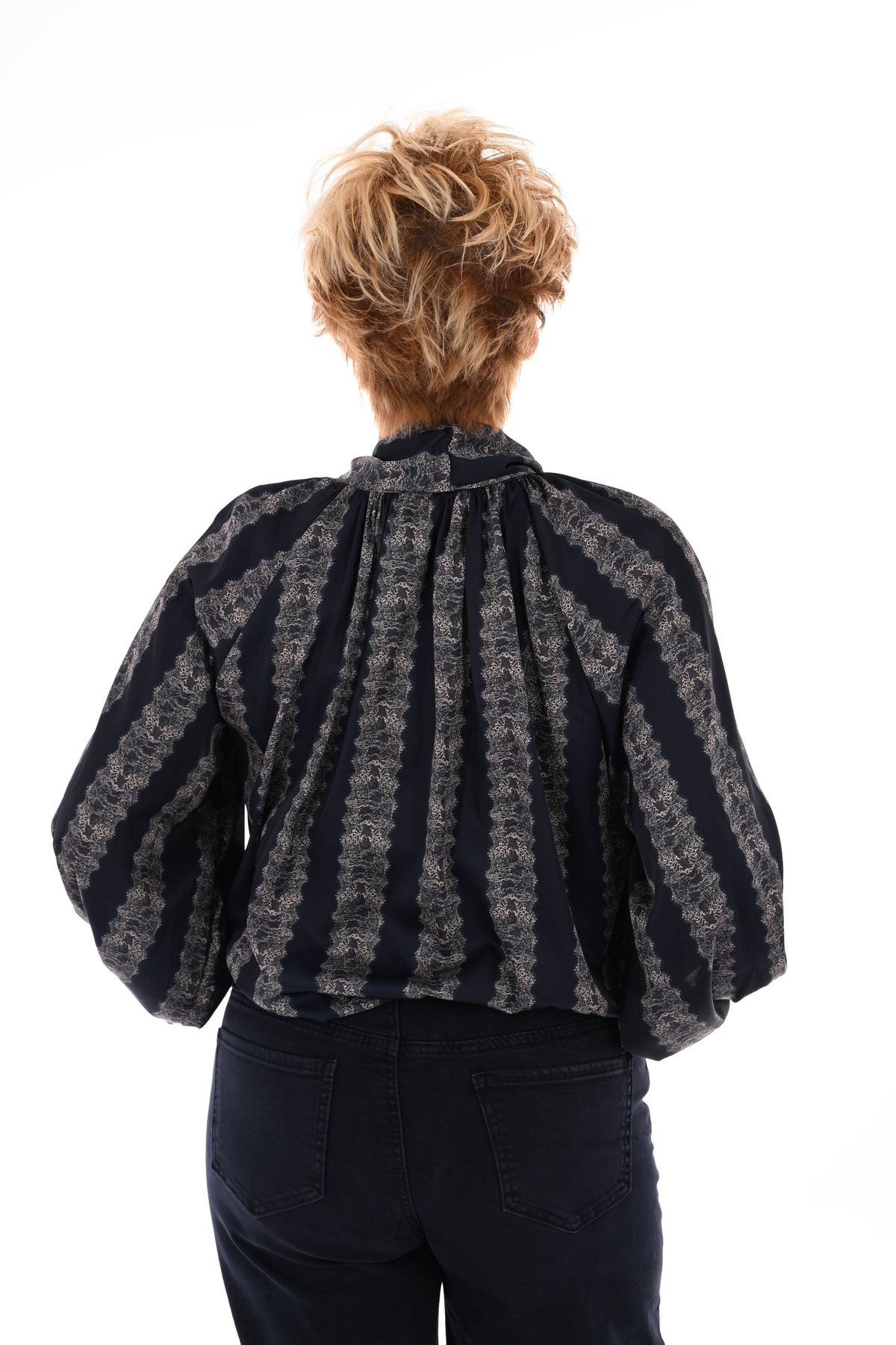 Silky blouse met strik kant detail marineblauw