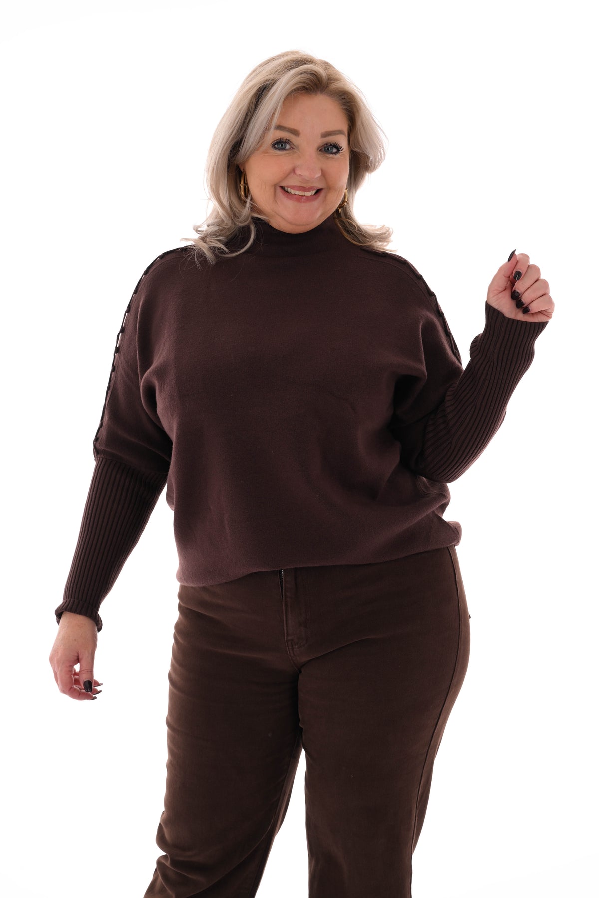 Top turtle neck met schouderdetail donkerbruin