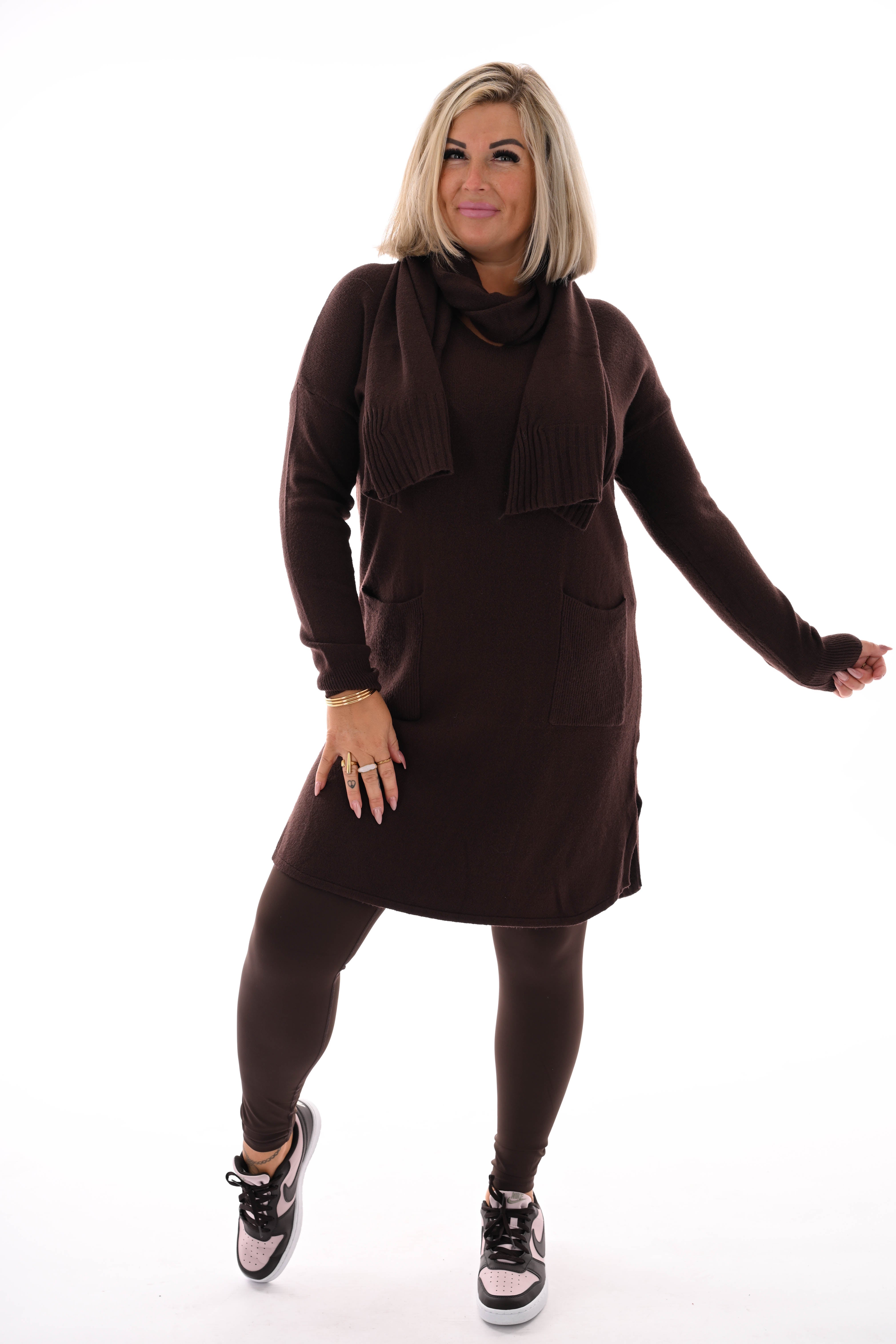 Tuniek met sjaal bruin