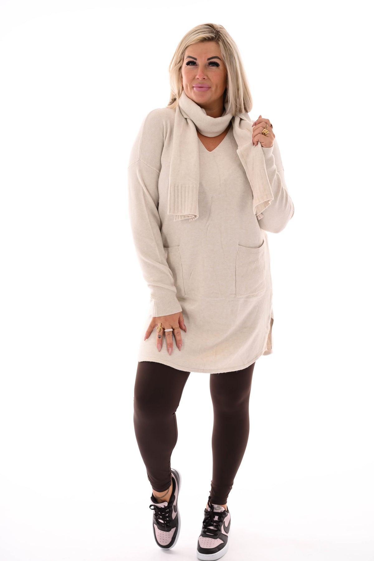 Tuniek met sjaal beige