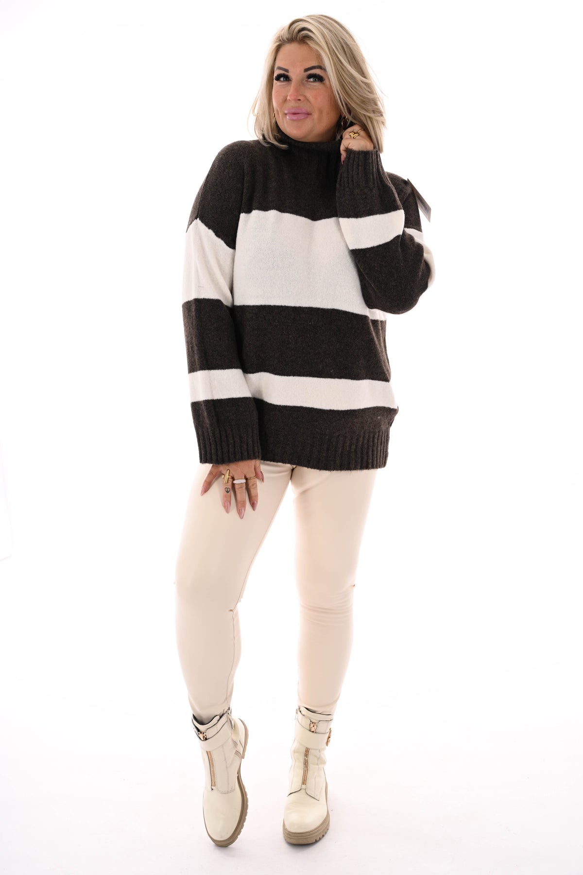 Oversized trui streep met col donkerbruin