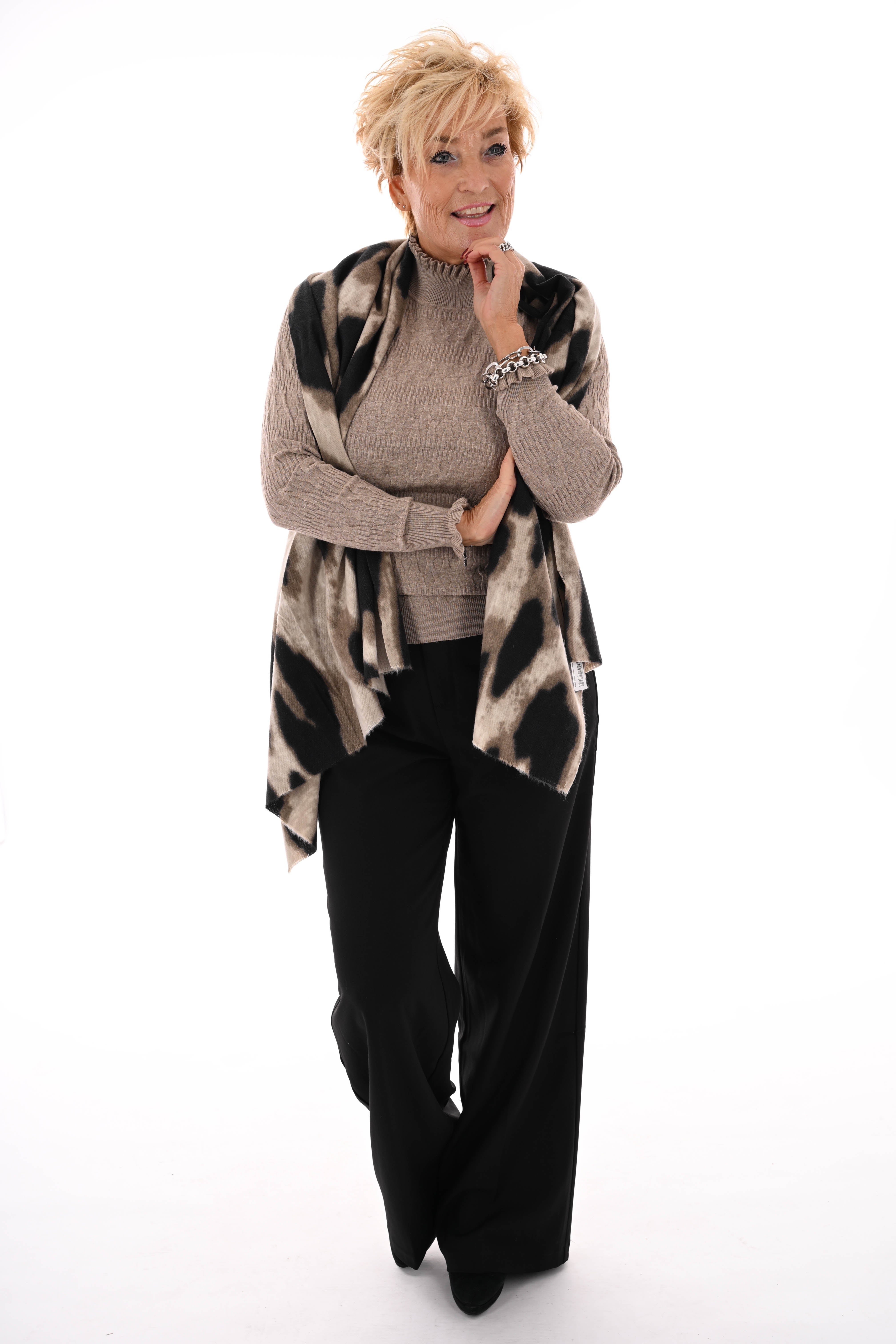 Top structuur met roezelkraag beige