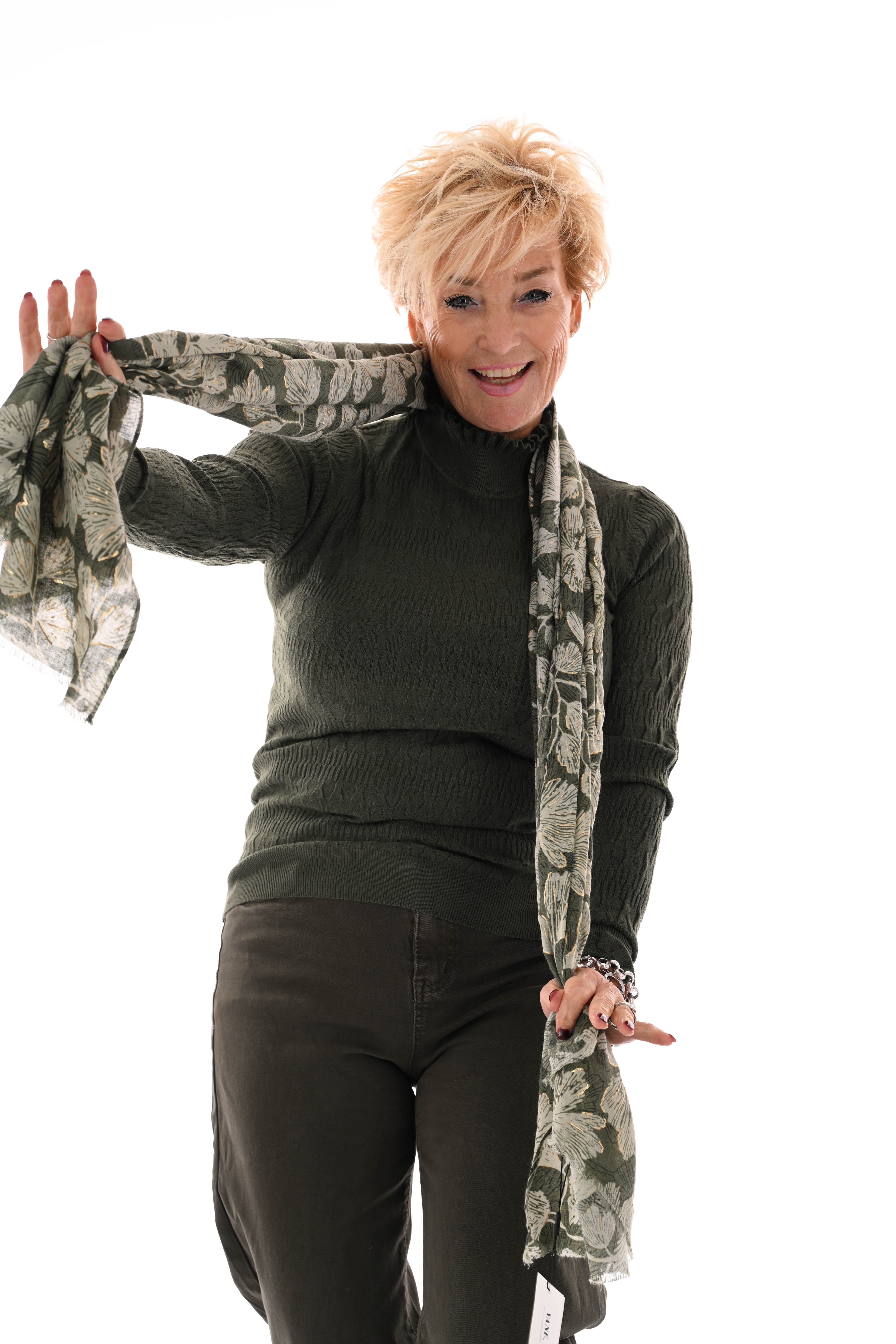 Top structuur met roezelkraag legergroen