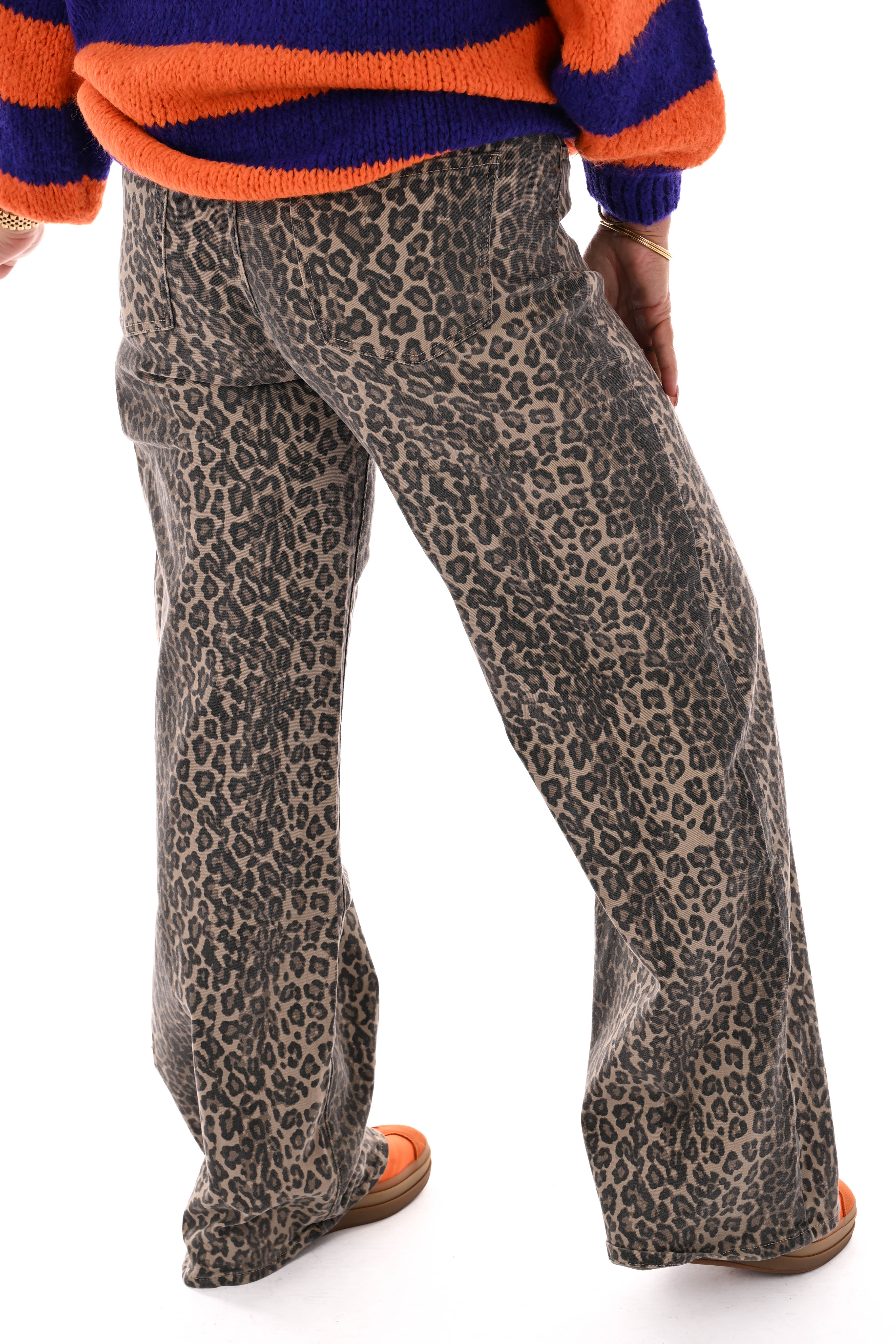 Laulia dad fit panterprint bruin