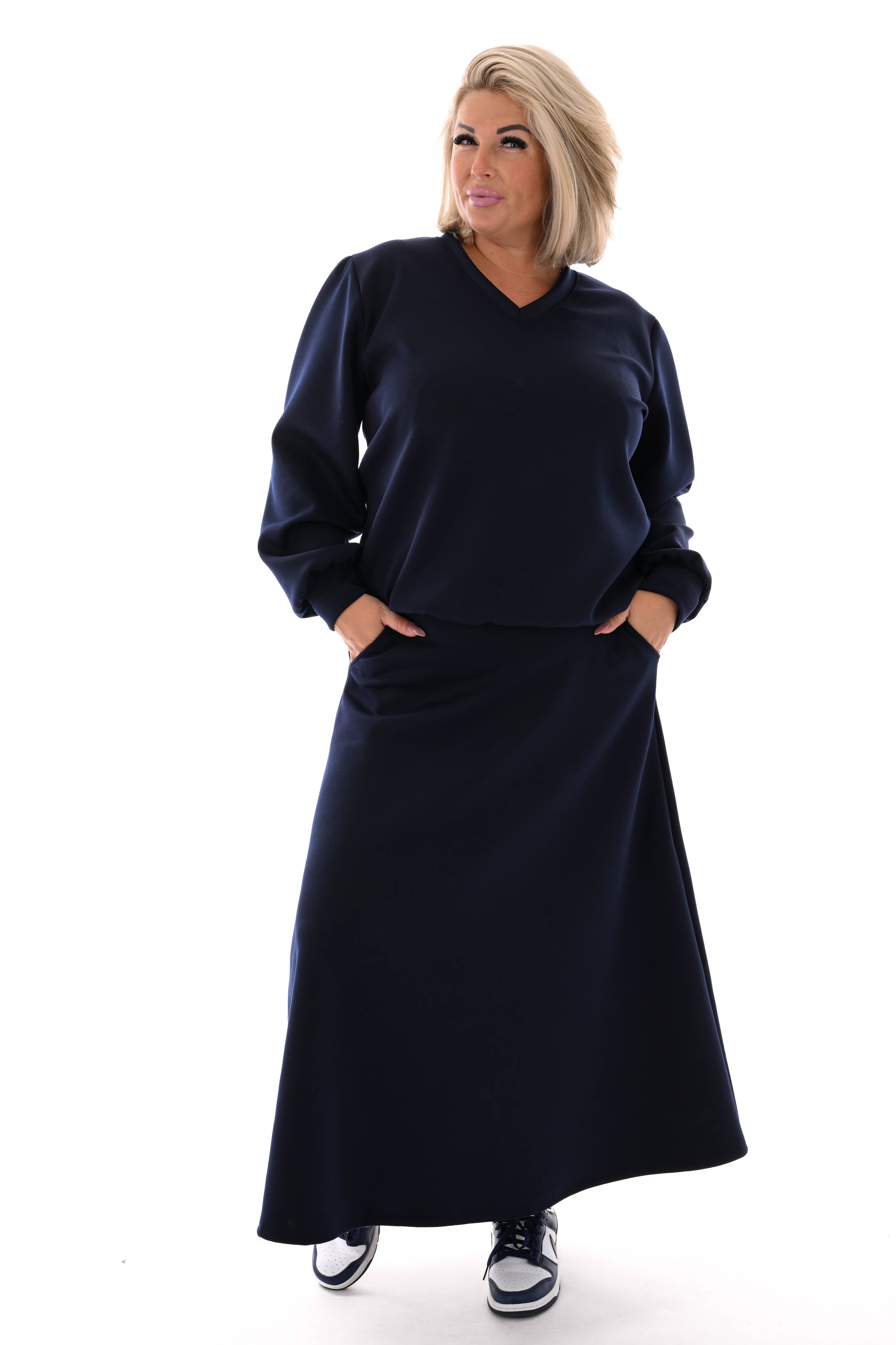 Tweedelig set sweater en rok marineblauw