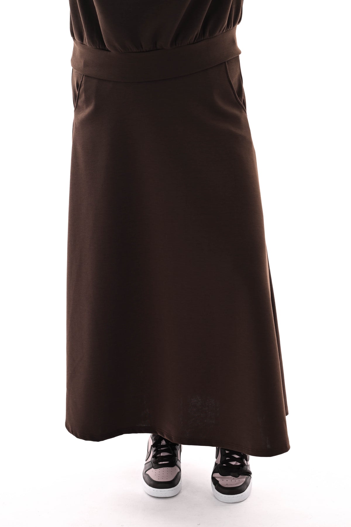 Tweedelig set sweater en rok donkerbruin