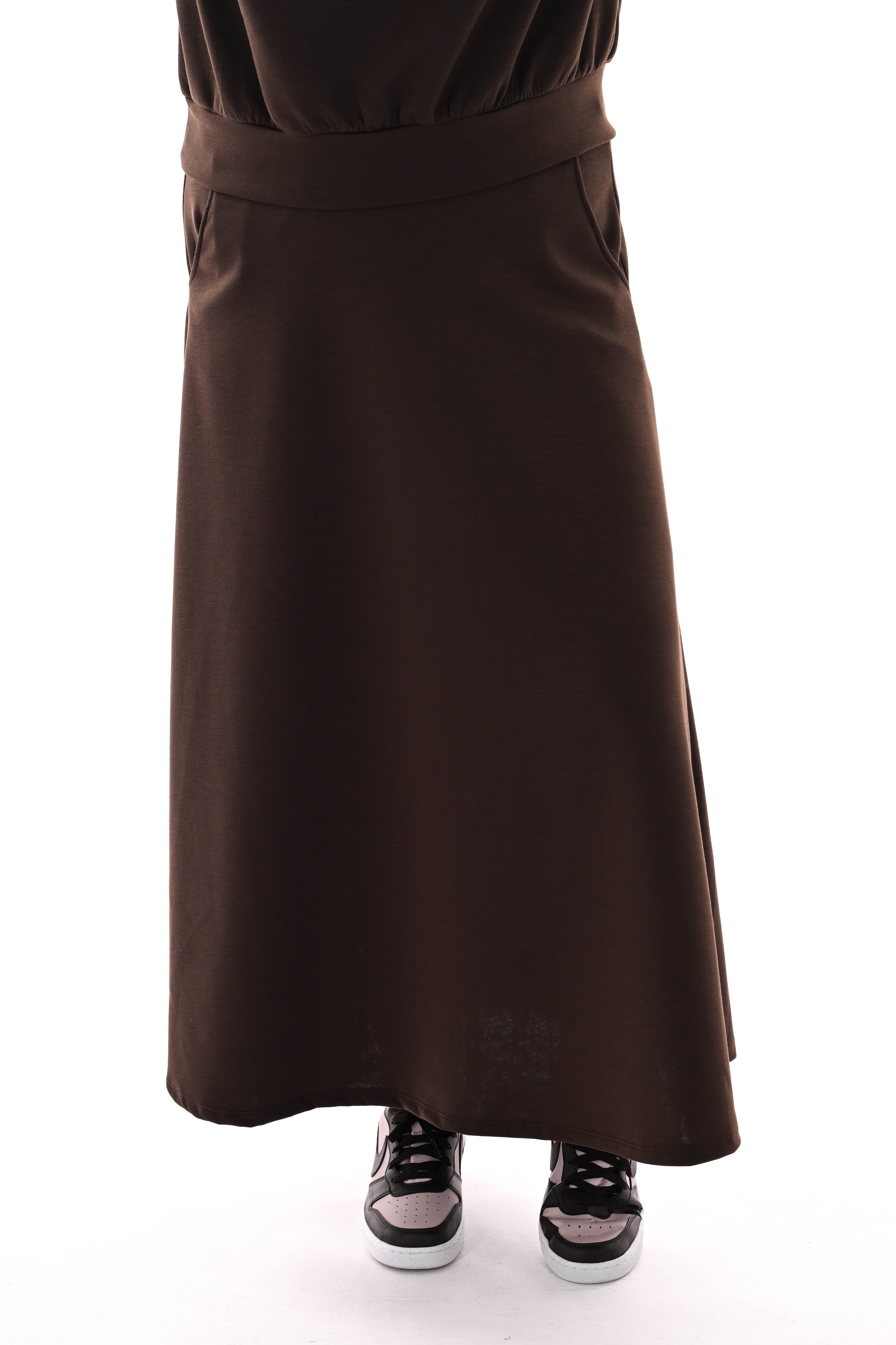 Tweedelig set sweater en rok donkerbruin