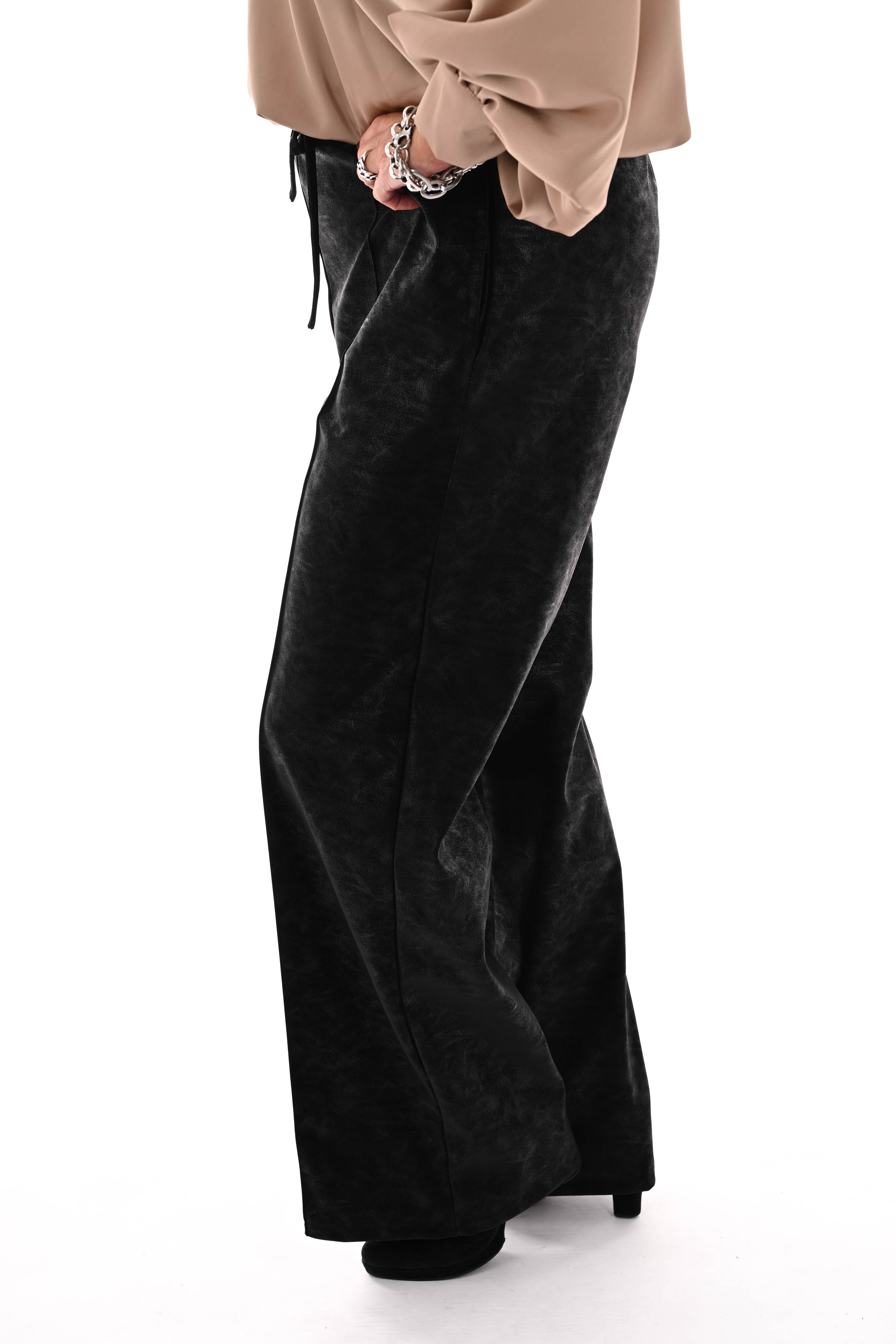 Leatherlook wide leg met elastieken band zwart