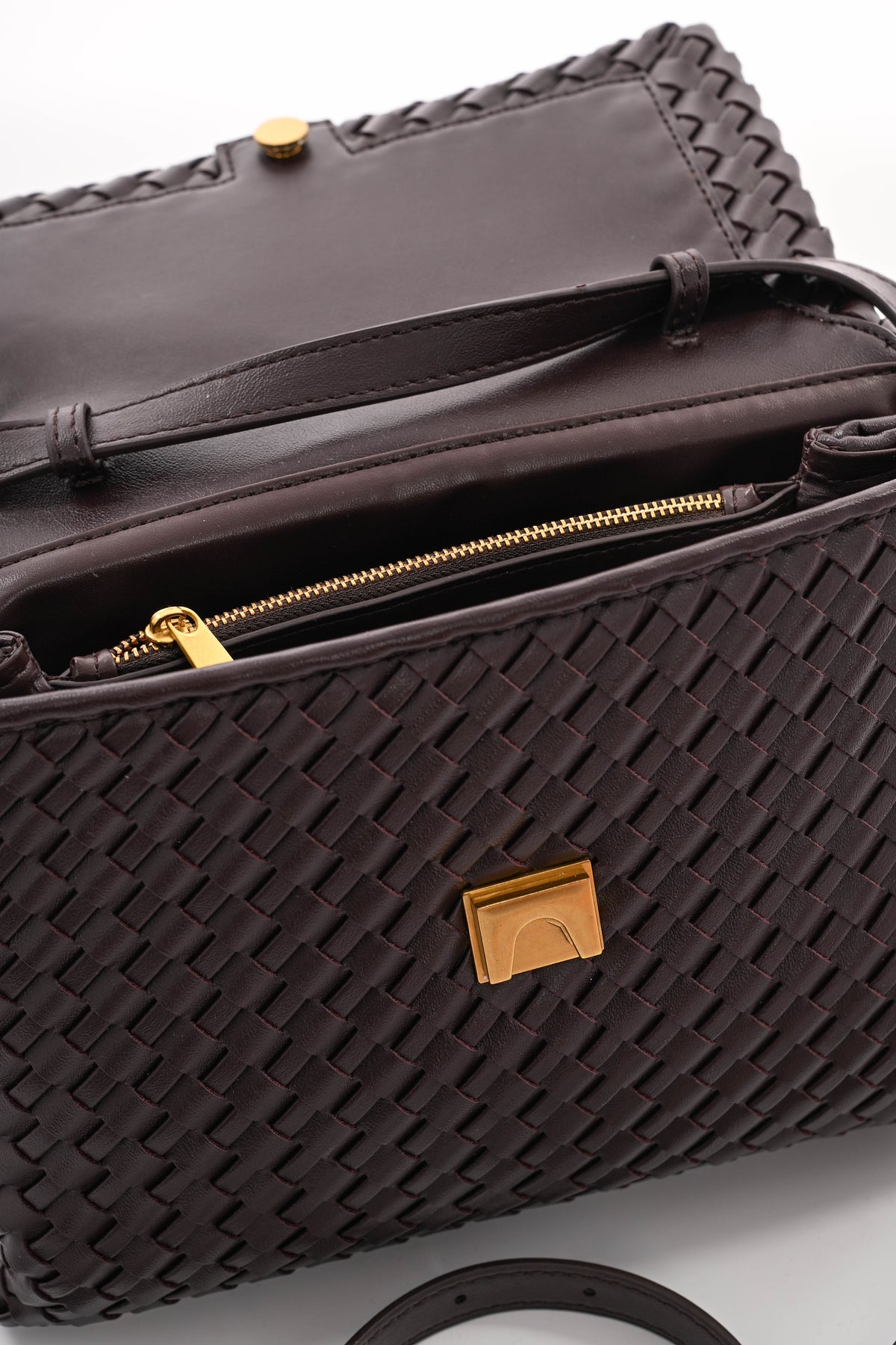 Tas met vlechtmotief donkerbruin