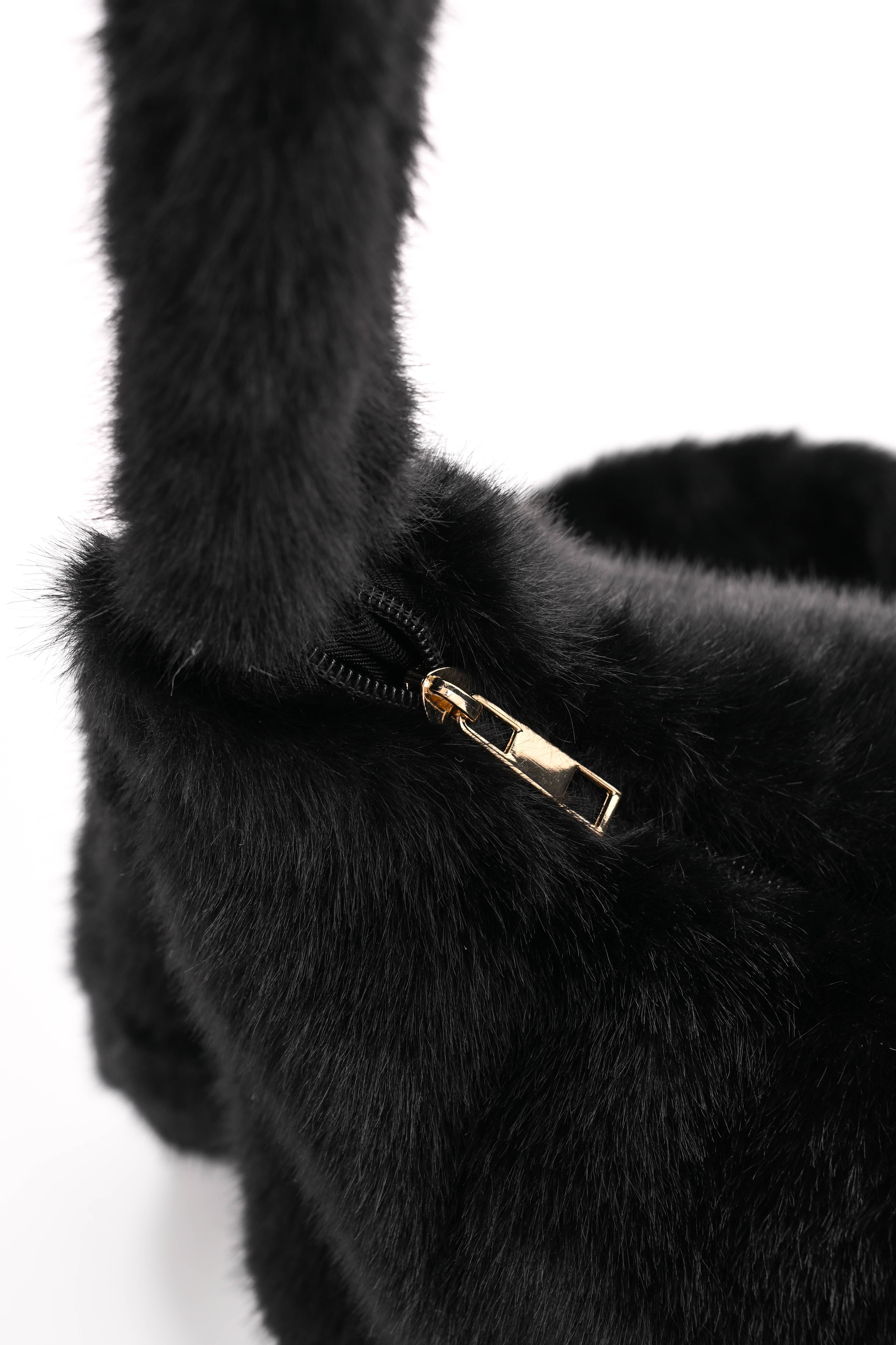 Faux fur crossbody tas zwart