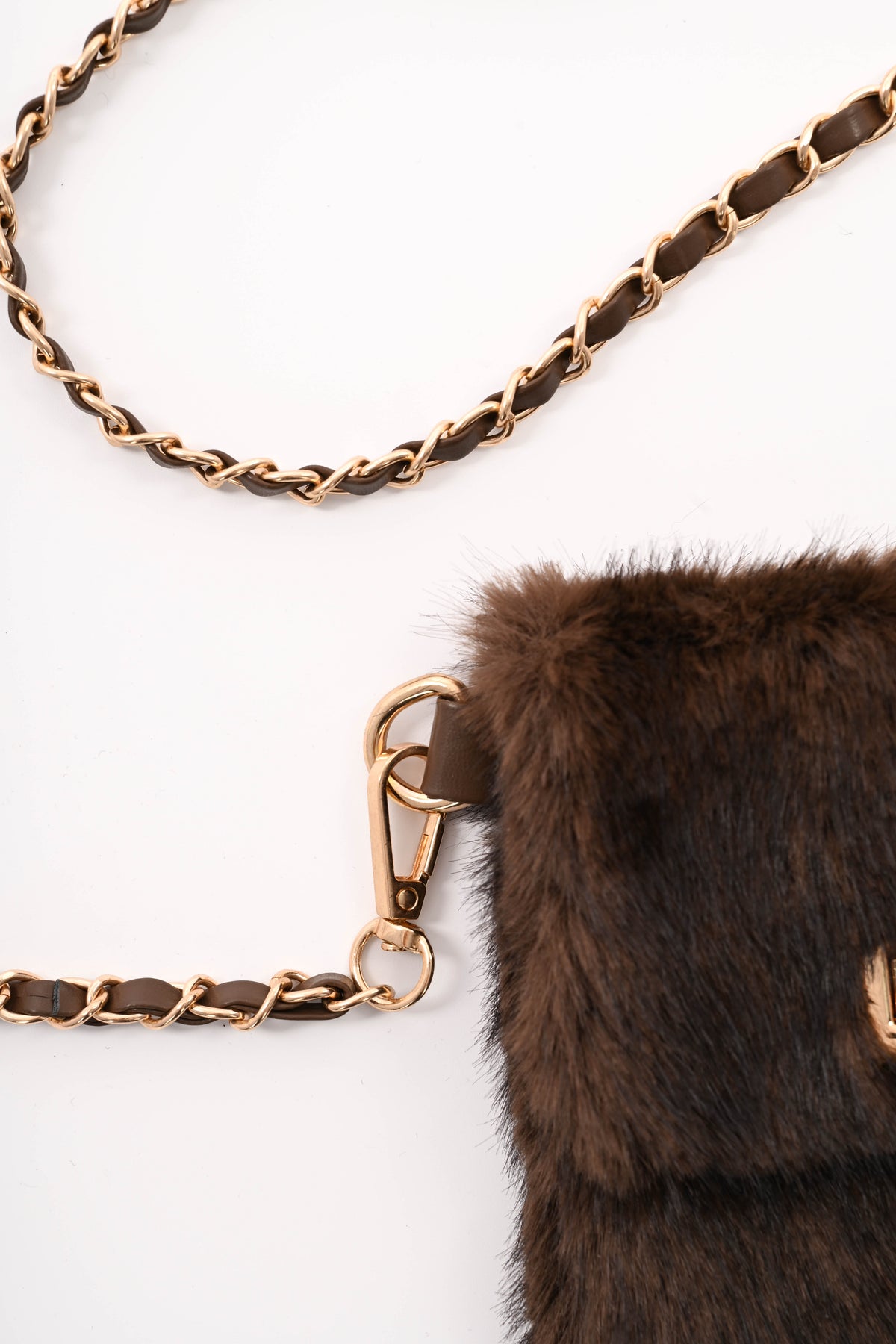 Crossbody faux fur telefoon tasje bruin
