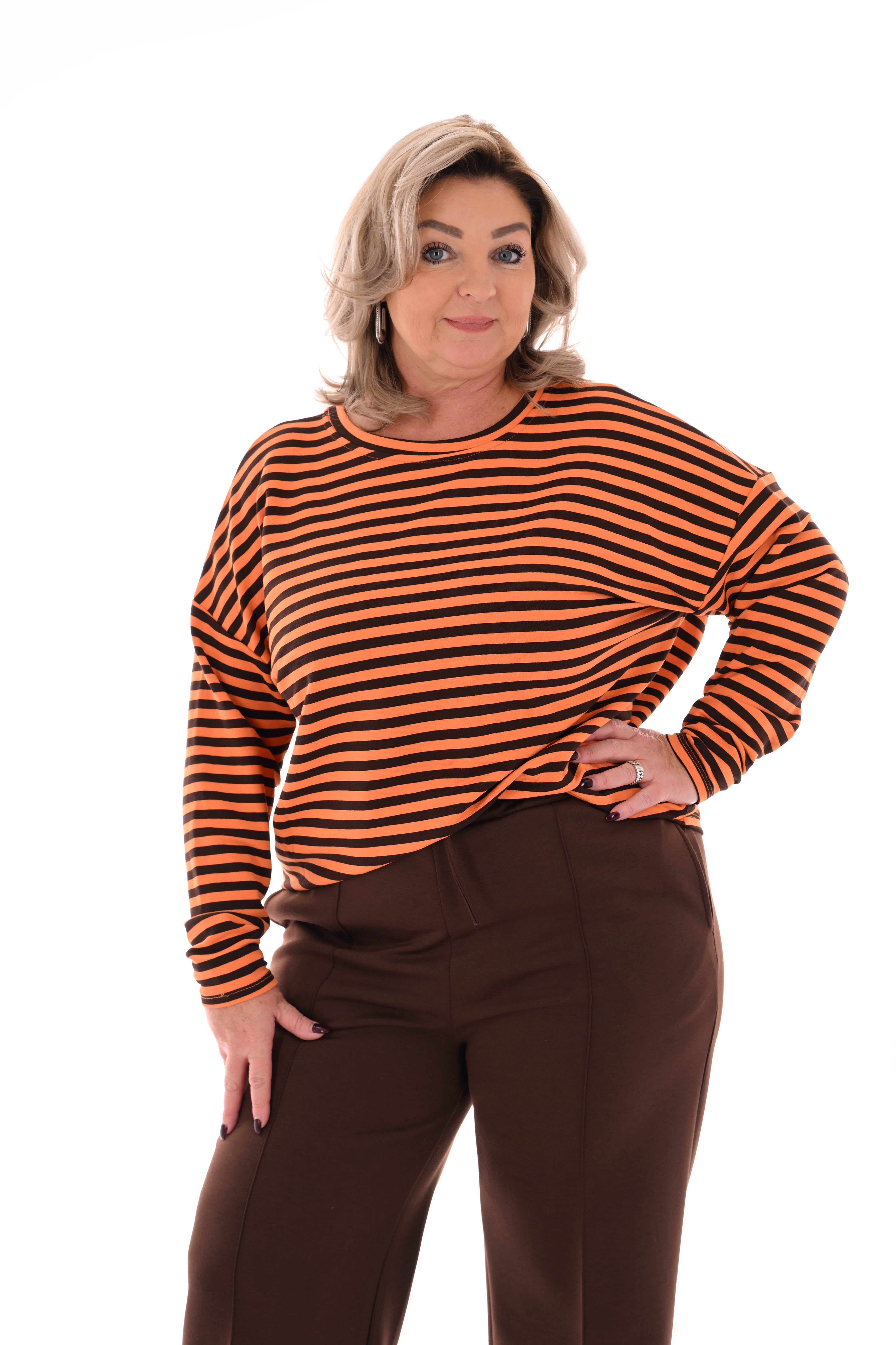 Gestreepte sweater oranje/donkerbruin