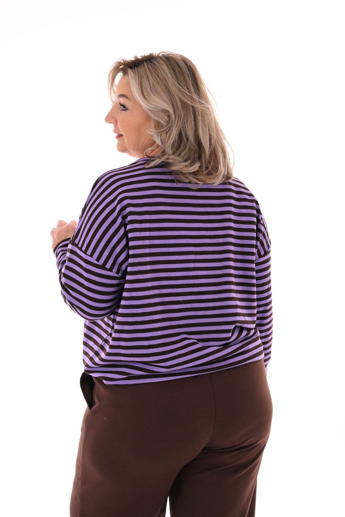 Gestreepte sweater donkerbruin/ lila