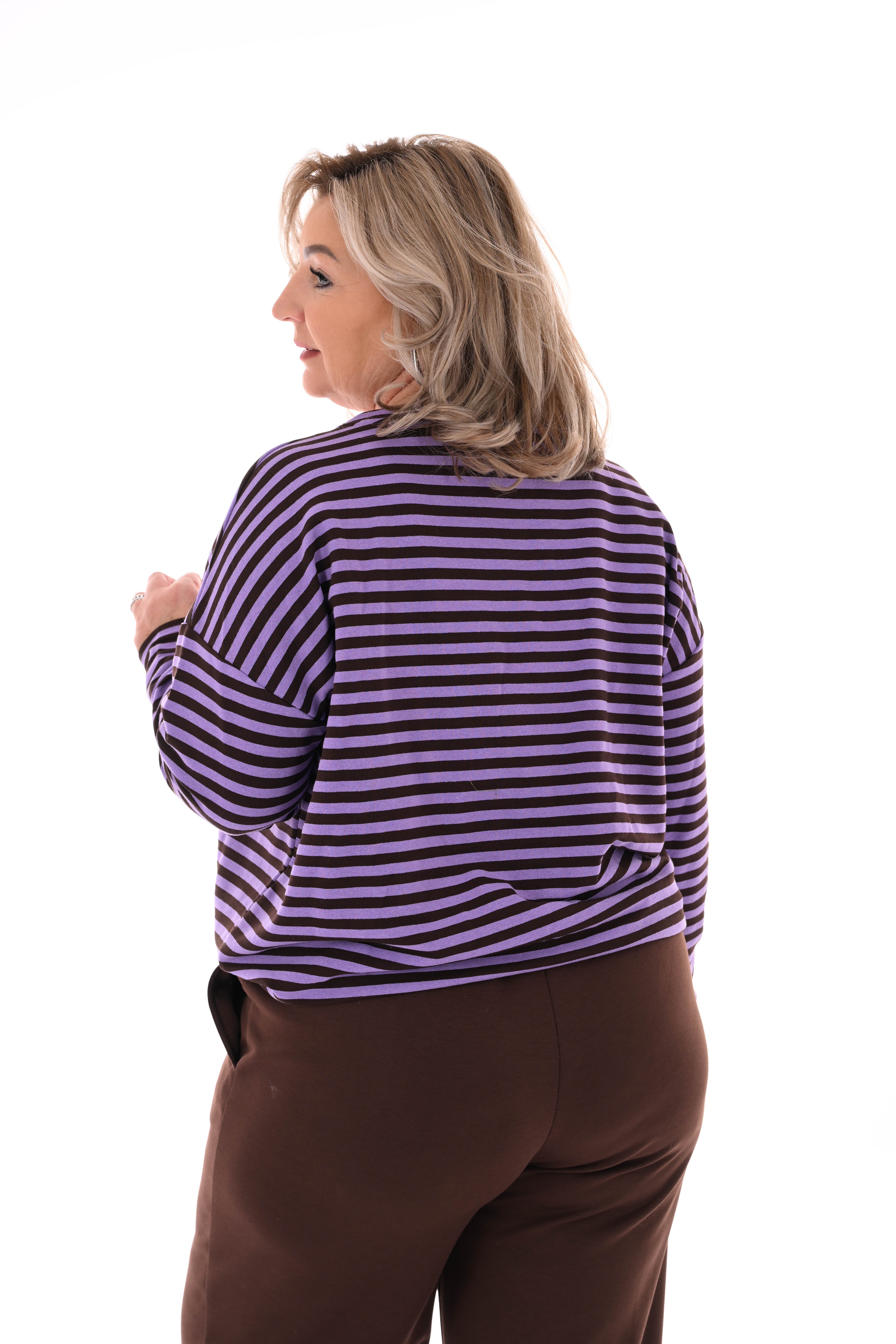 Gestreepte sweater donkerbruin/ lila