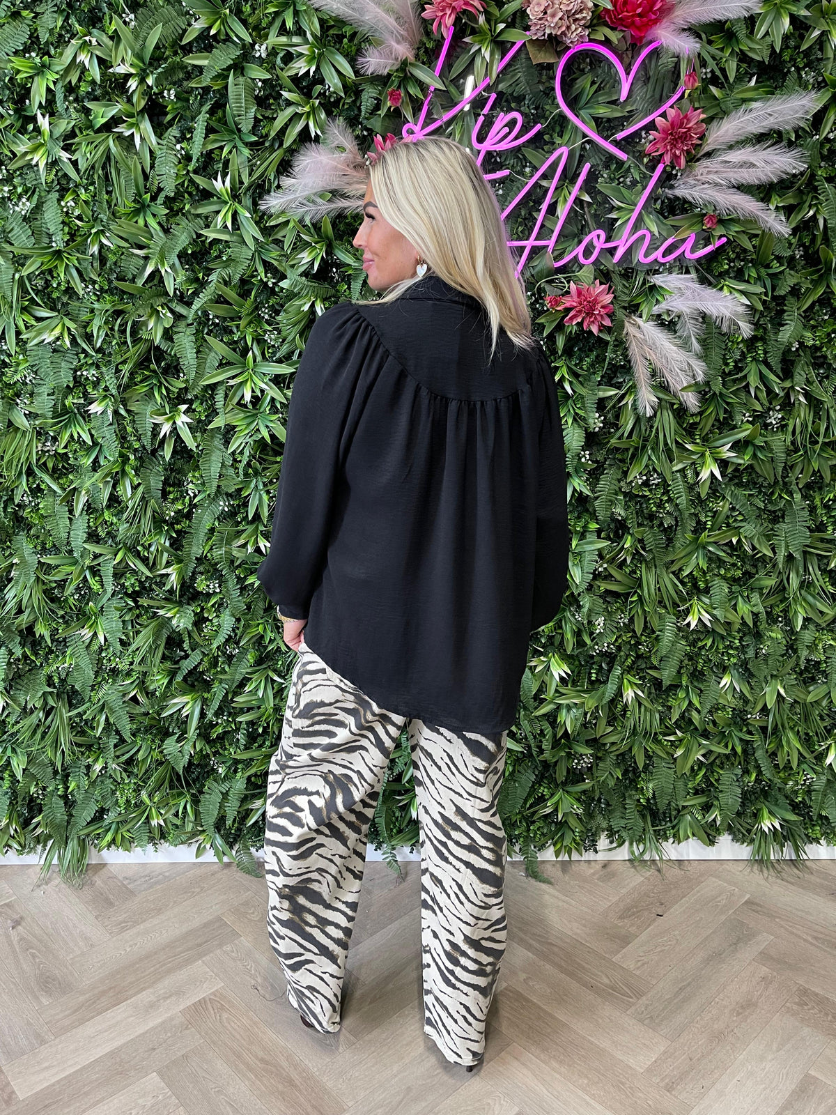 Blouse geplooid halsdetail uni zwart