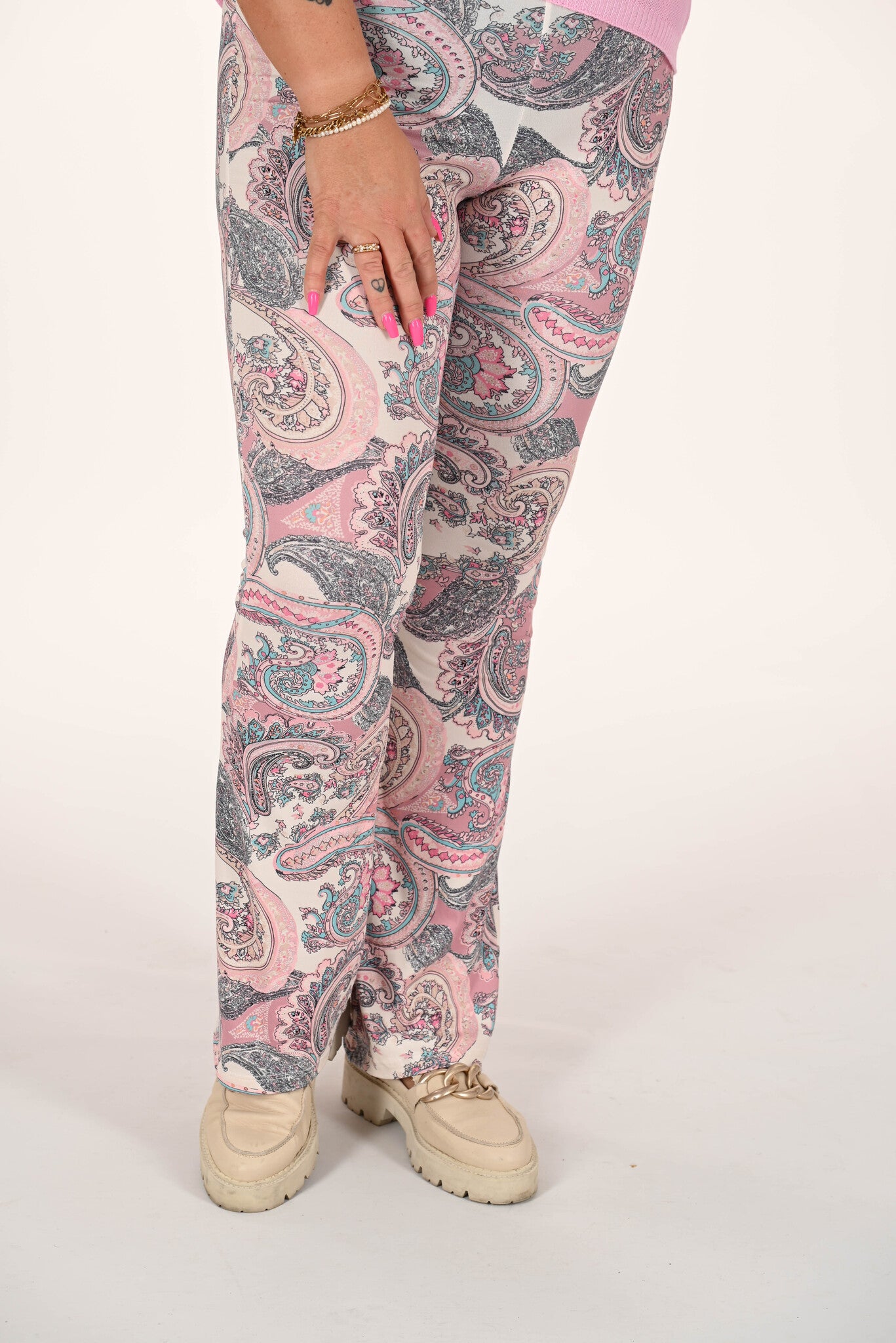 Flared broek met print paisley roze