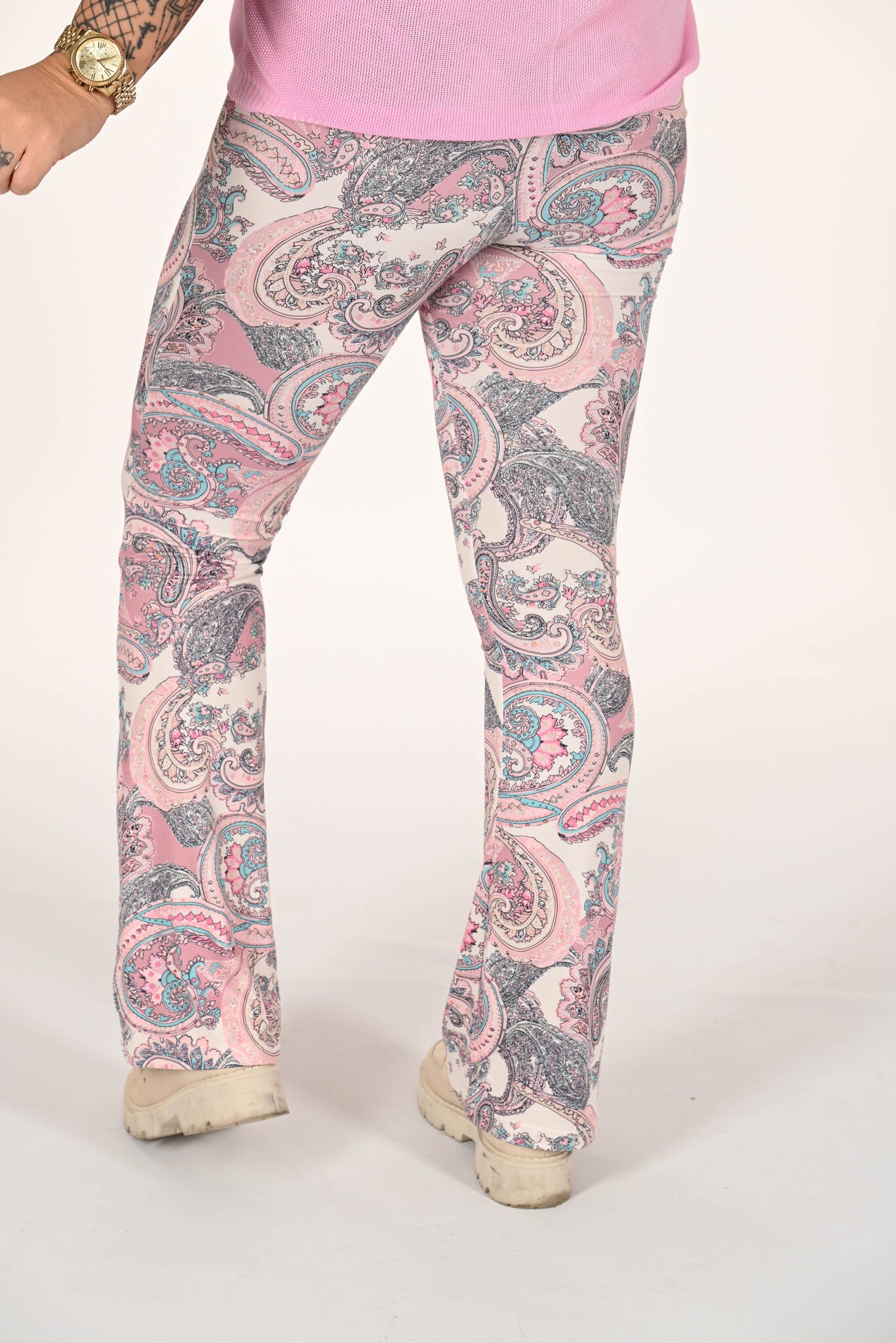 Flared broek met print paisley roze
