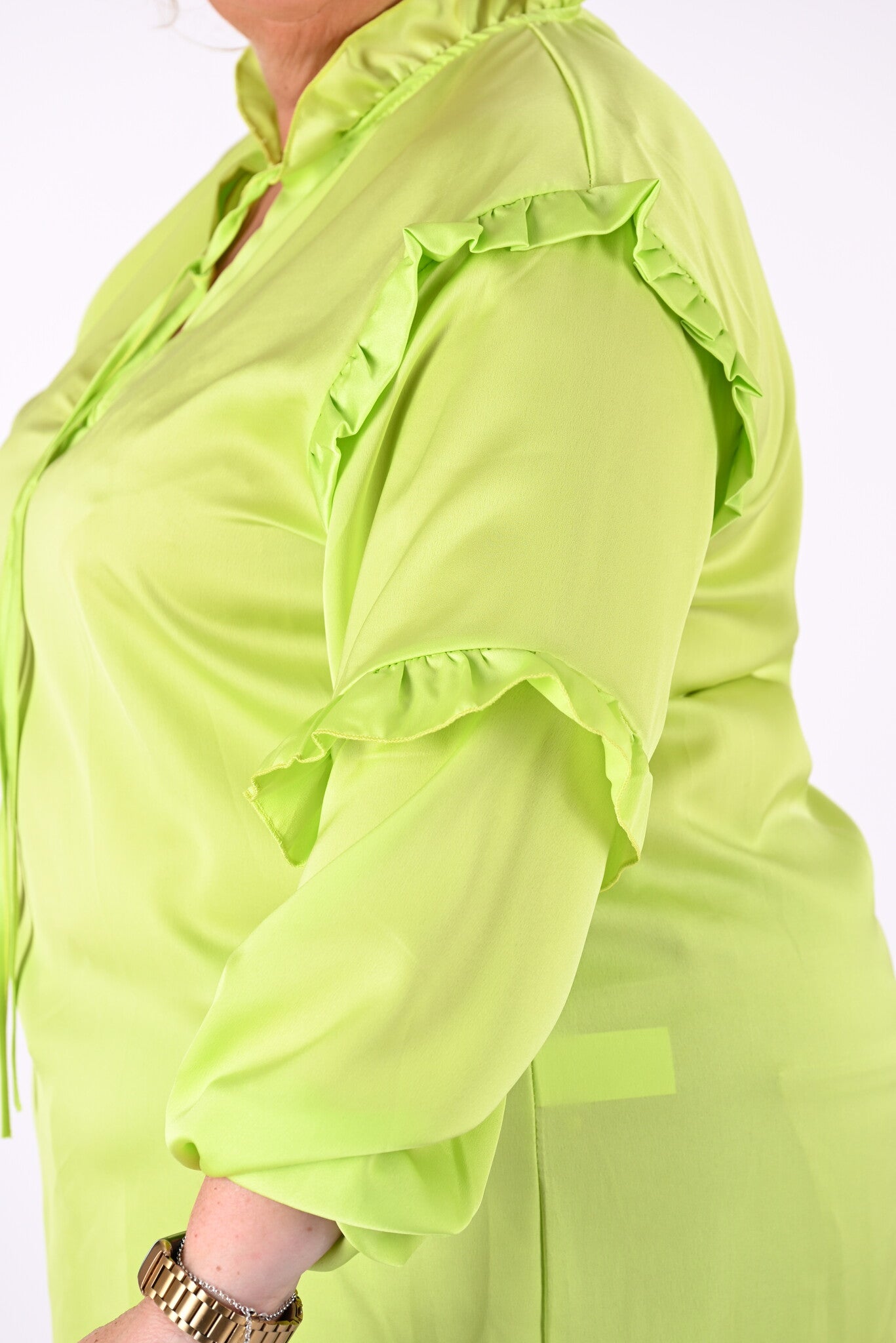 Blouse met strik en roezels lime